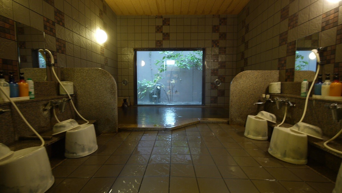 Natural hot spring bath (male)
