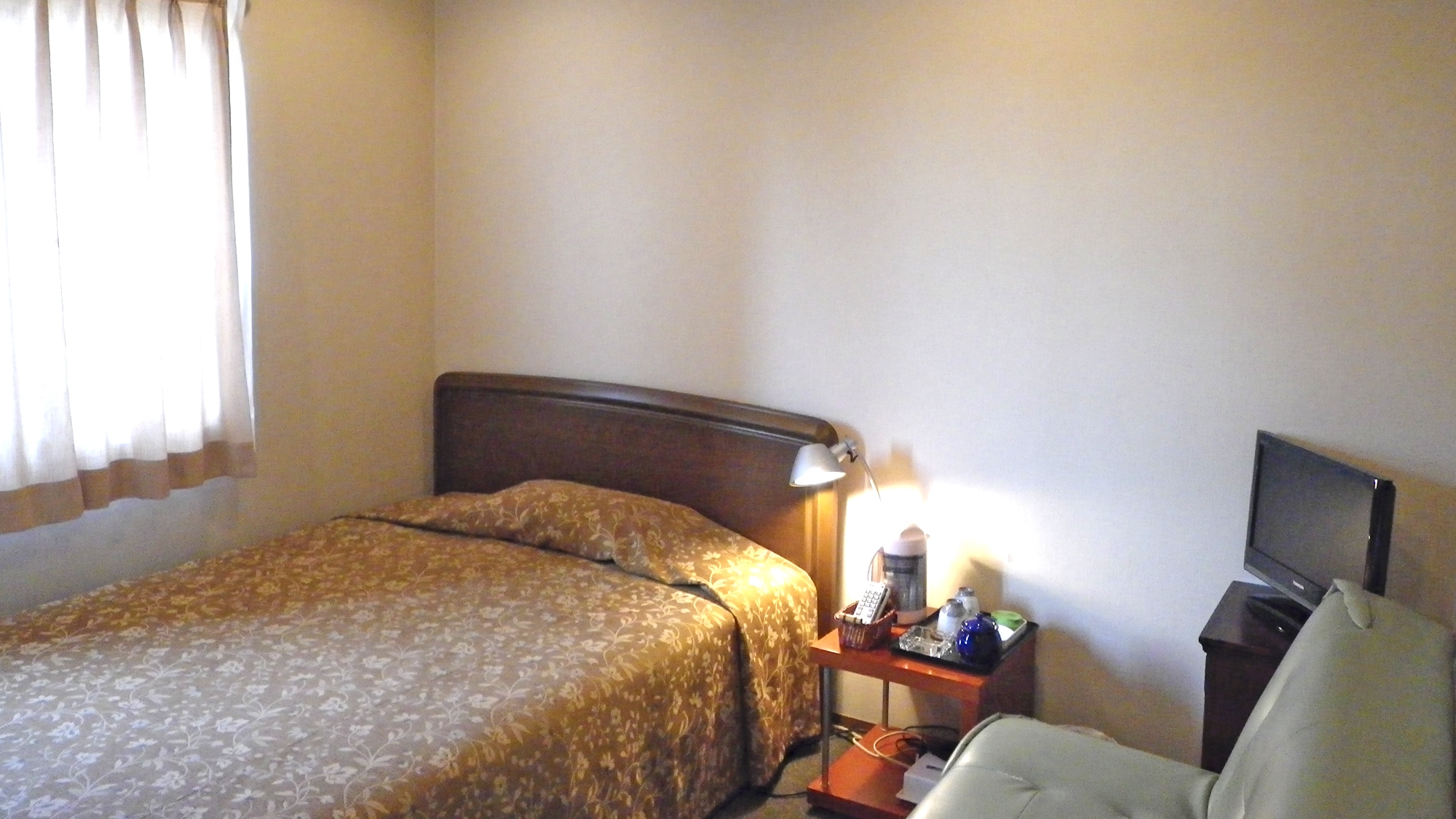 * Double (double bed + sofa bed) / Internet connection available in all rooms (wireless LAN) ★ Equipped with an empty refrigerator!