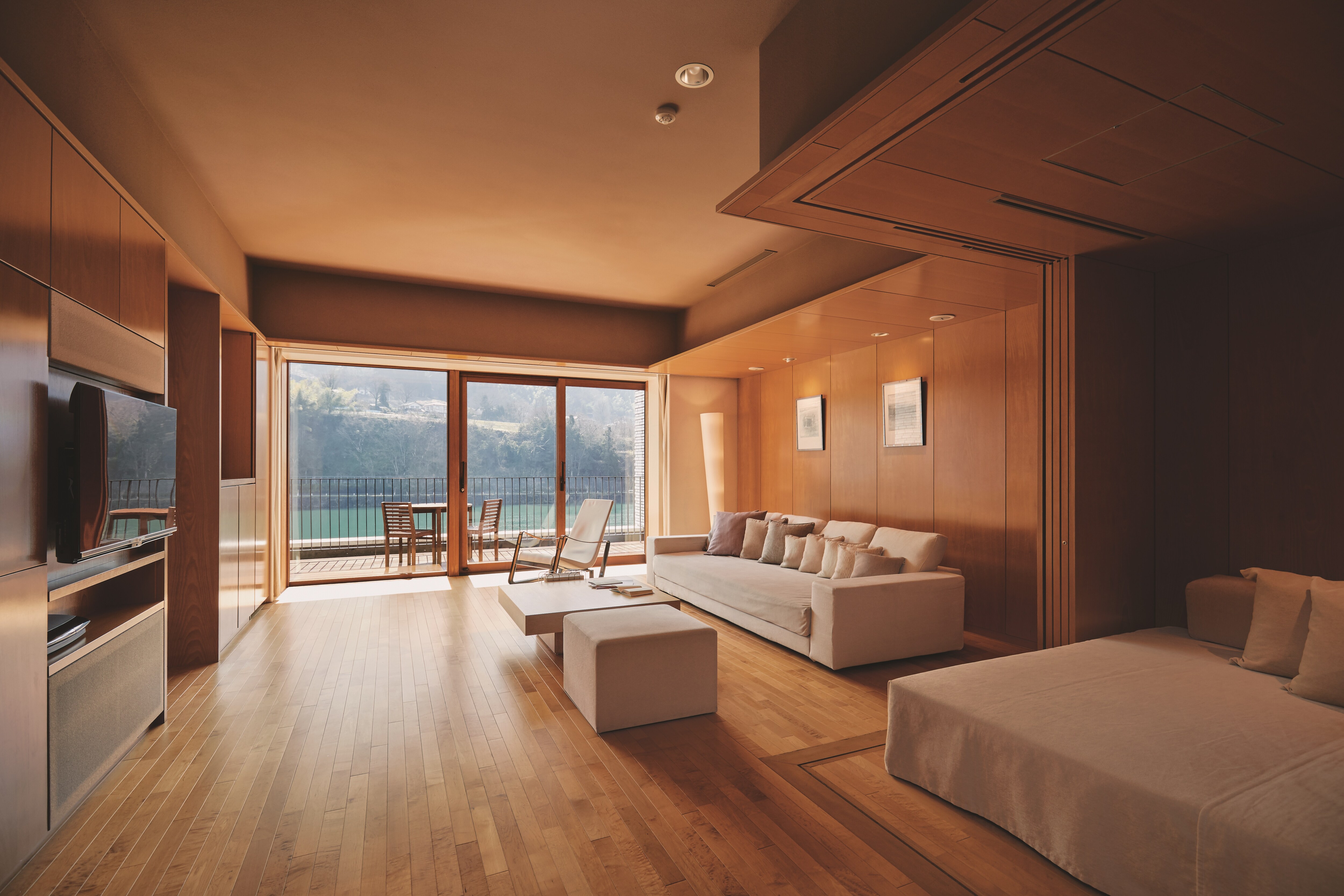 New Building Luxury Suite Room 211 (Walnut)