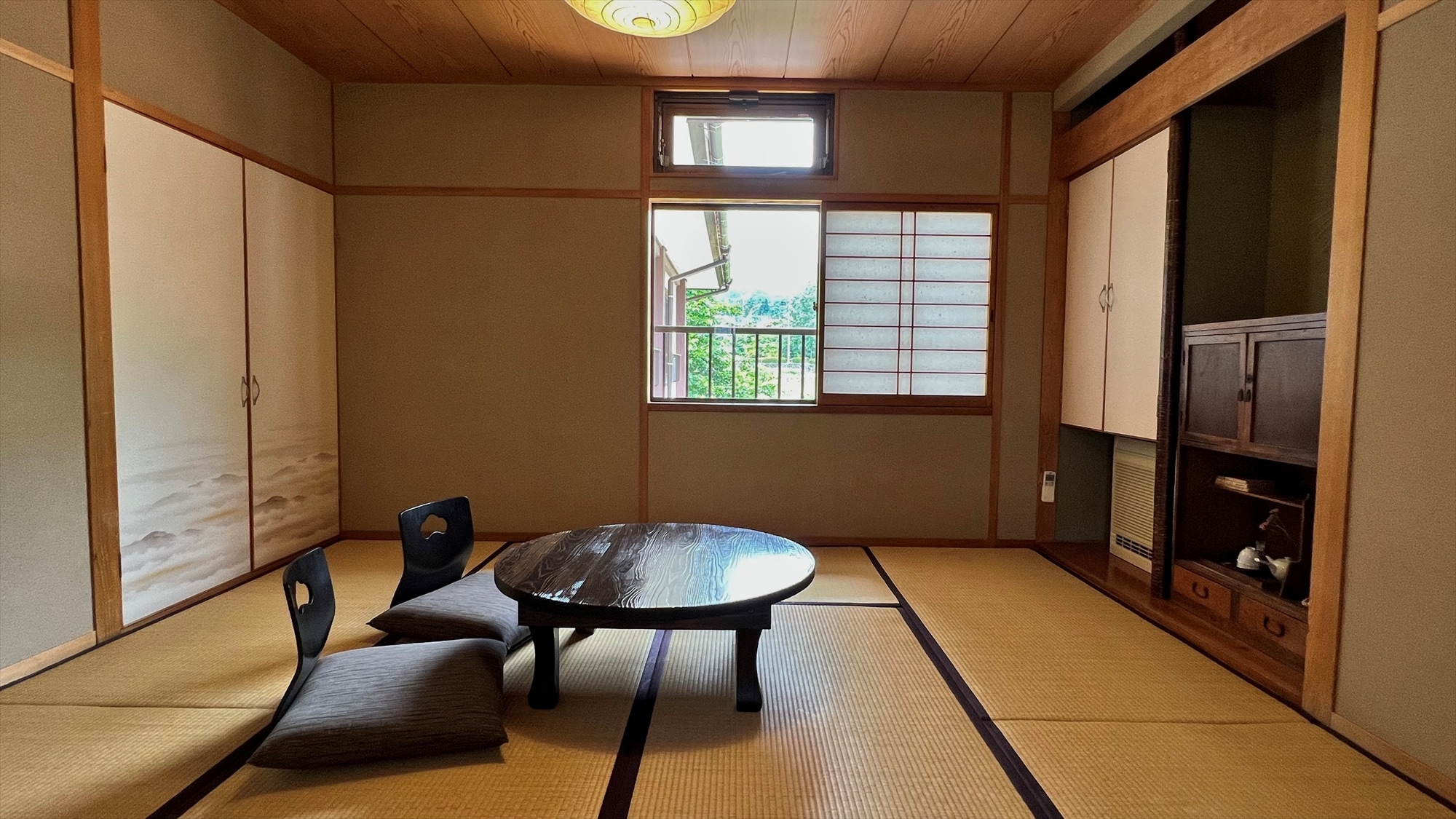 Japanese-style room 8 tatami mats / example