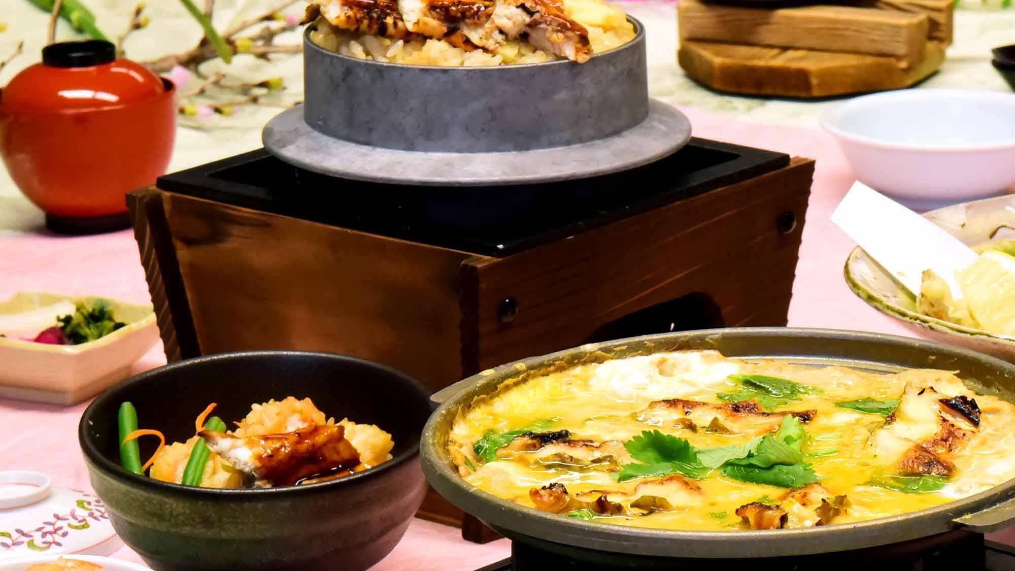 The thick conger eel is served in a Yanagawa hotpot that goes well with the crunchy burdock root. The sweet and spicy conger eel rice bowl is also popular.