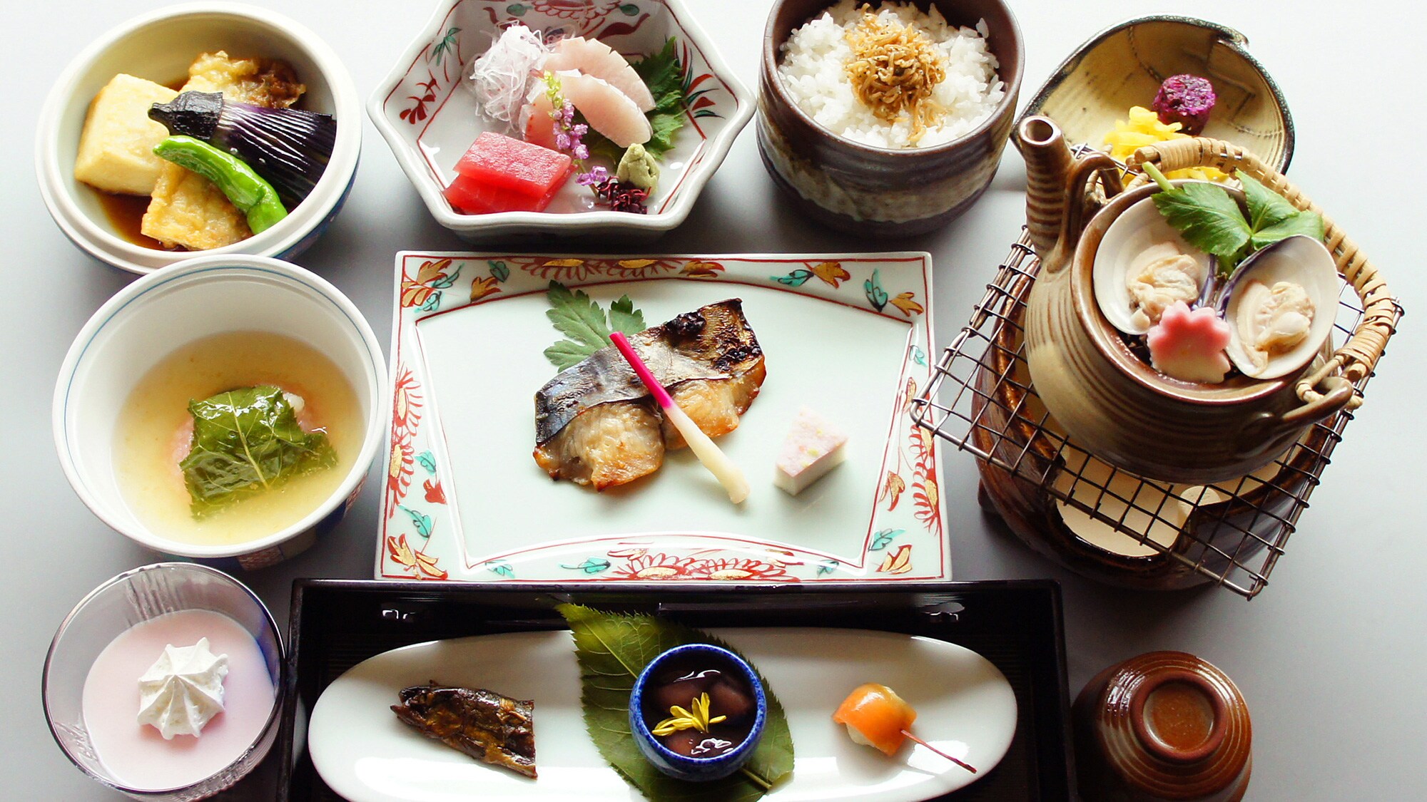 [Maret-Mei] Makan Malam Kaiseki Mewah Musim Semi Kyoto: Tsuzumi