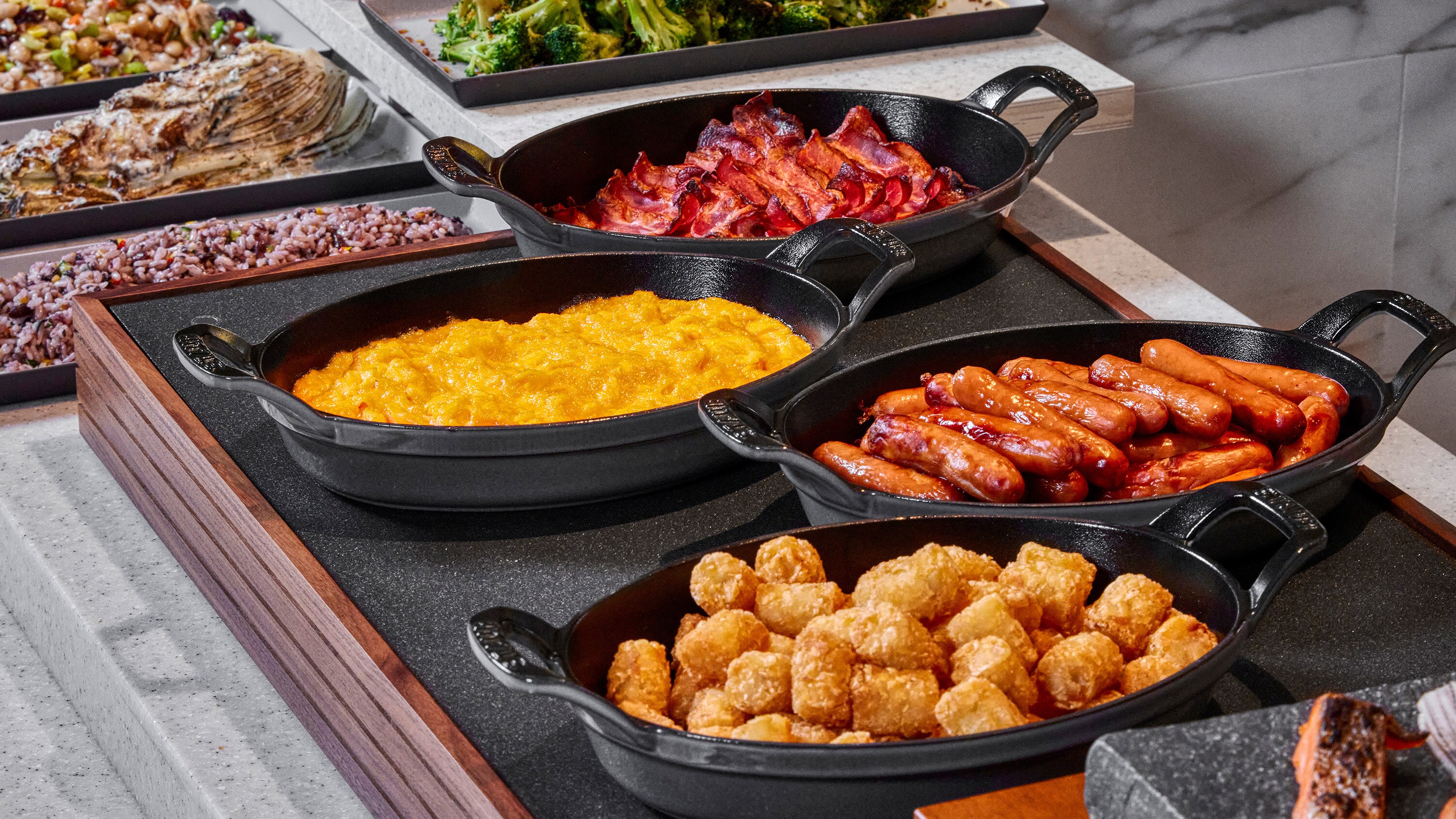 Breakfast buffet | A wide variety of Western dishes including crispy bacon, sausages, and hash browns *For illustrative purposes only