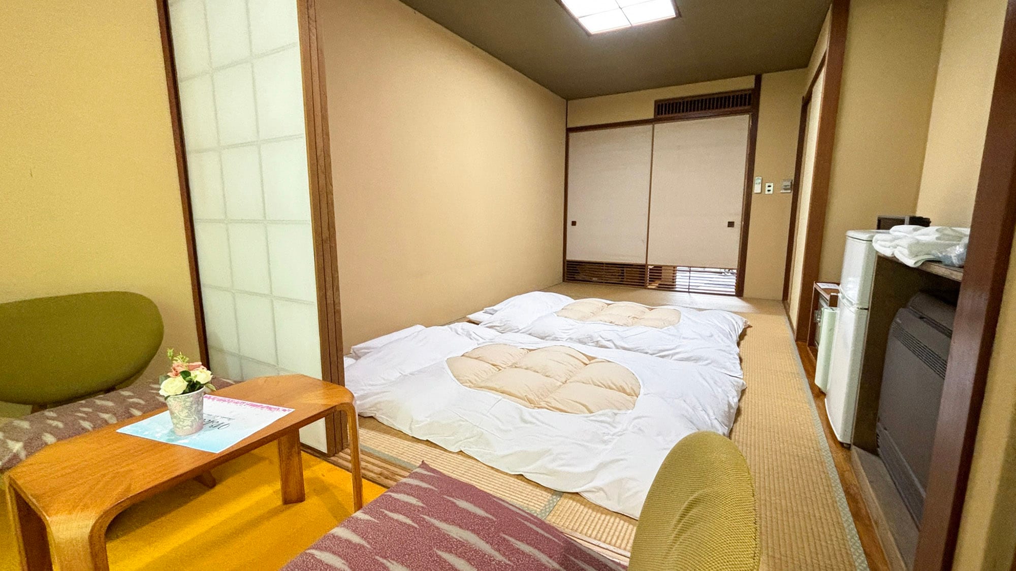 ・[Phòng theo phong cách Nhật Bản, 7,5 chiếu tatami] Hãy thoải mái tận hưởng bầu không khí thư giãn. Các nhóm sẽ được bố trí ở một tòa nhà khác.