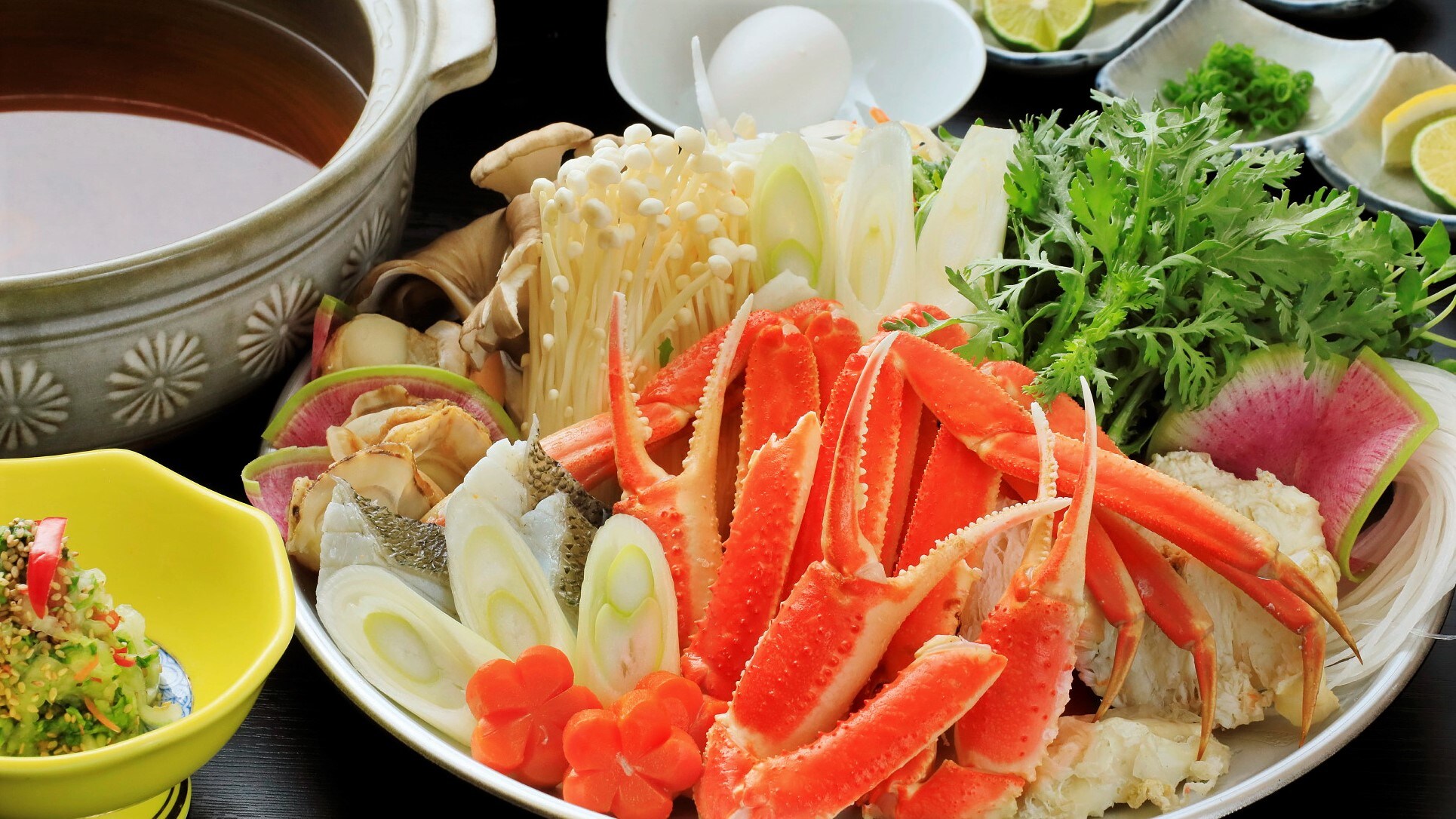 我们将为您准备一份食材丰富的海鲜火锅！