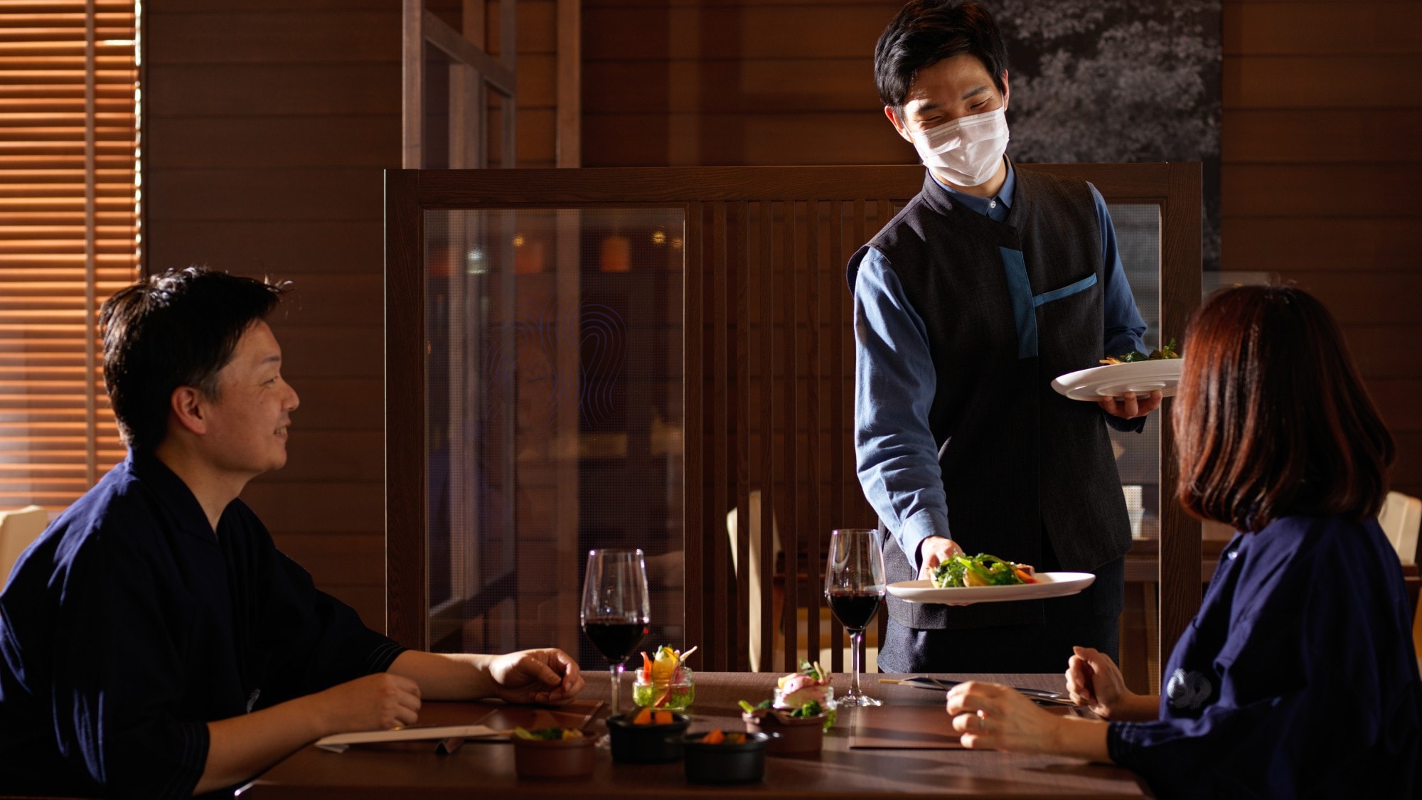 ◆ Dinner buffet example / In addition to the buffet, we will deliver the chef's main dish to the table