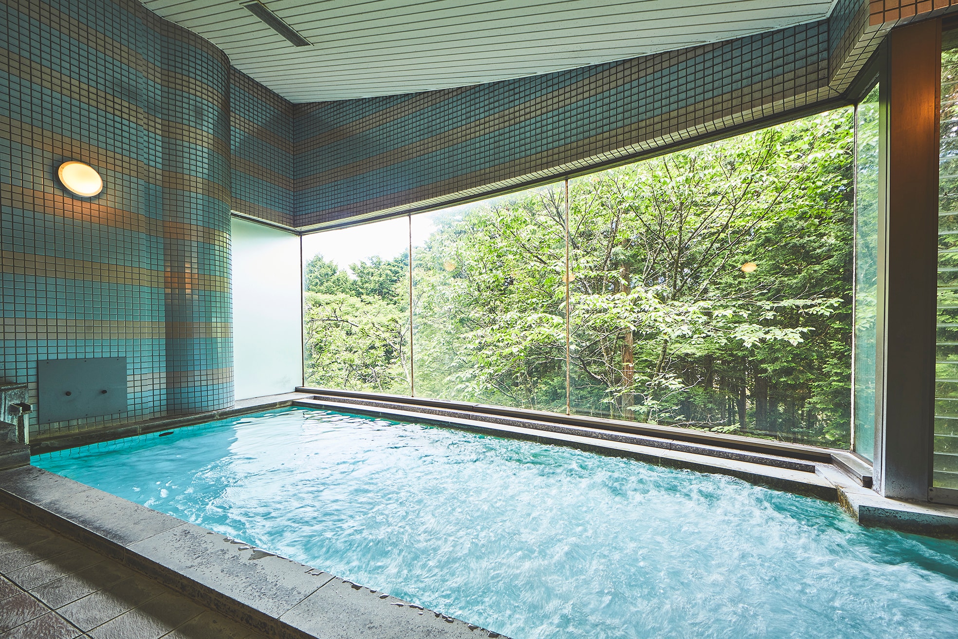 Large public bath with a view (not a hot spring)