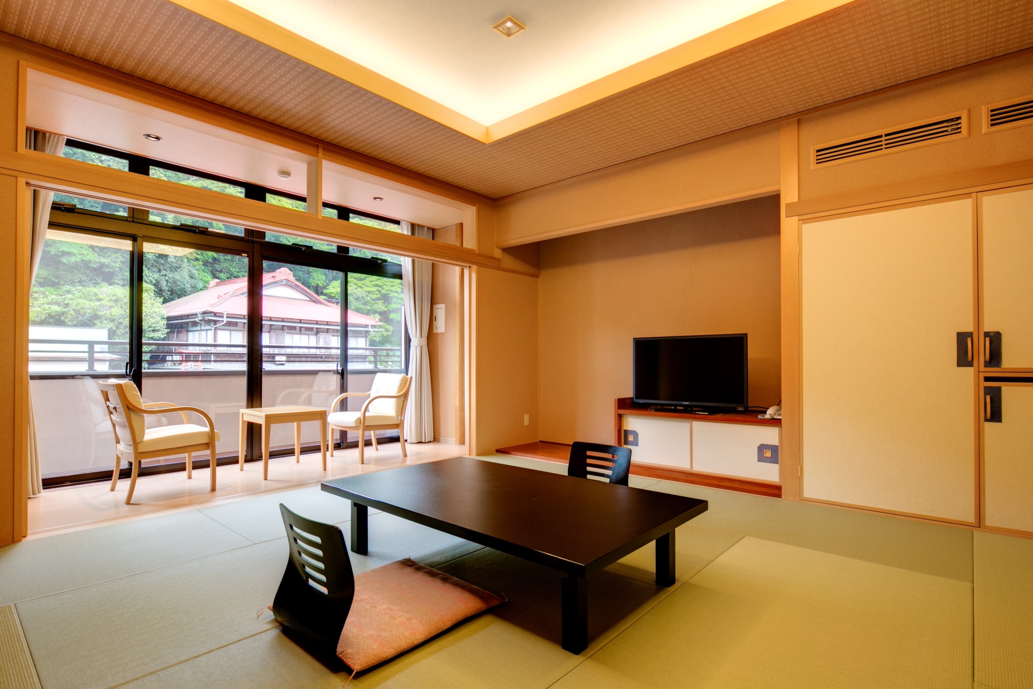 Non-smoking Japanese-style room