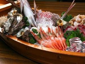 Boat-shaped platter