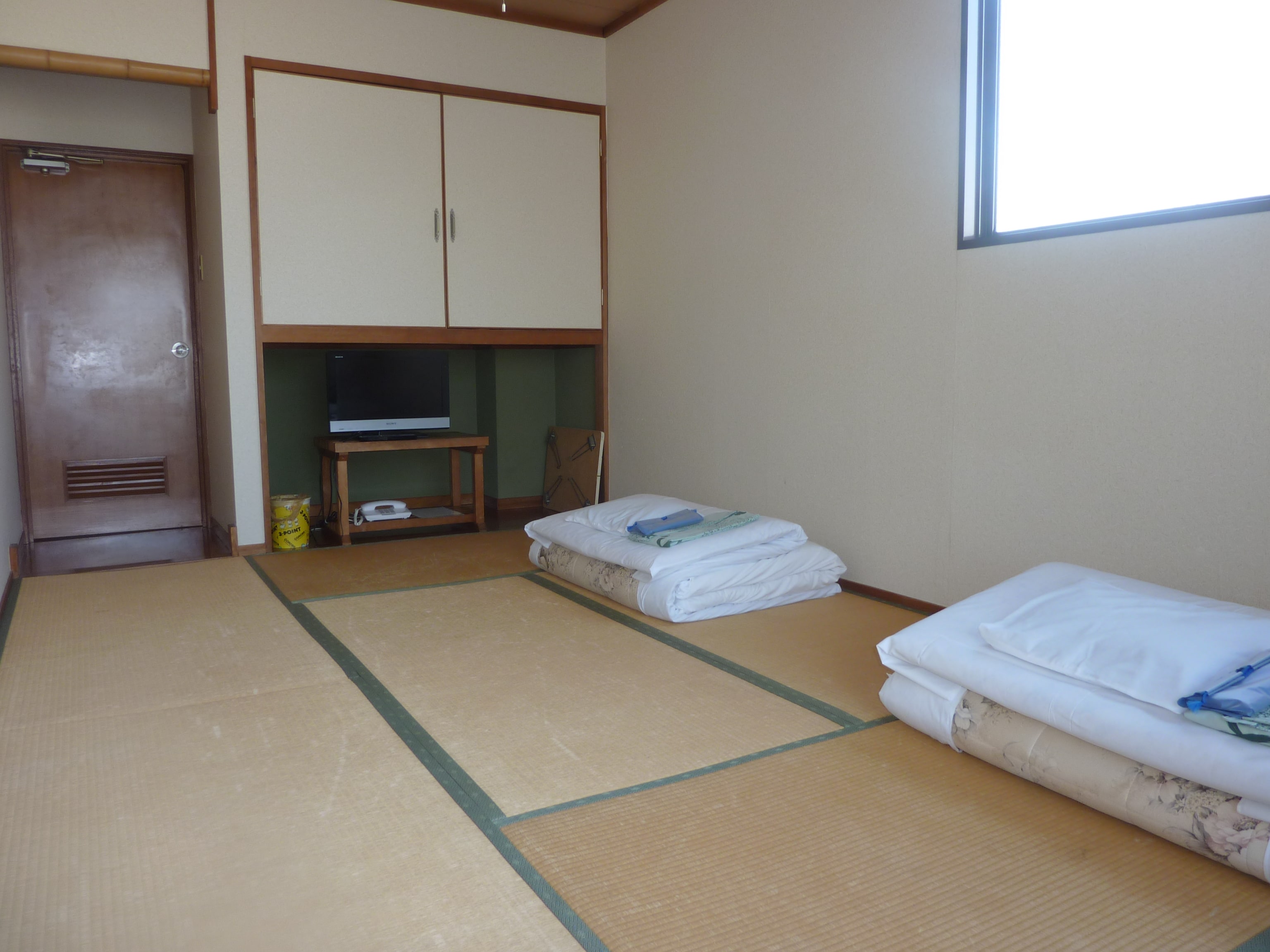 Japanese-style room 9 tatami mats