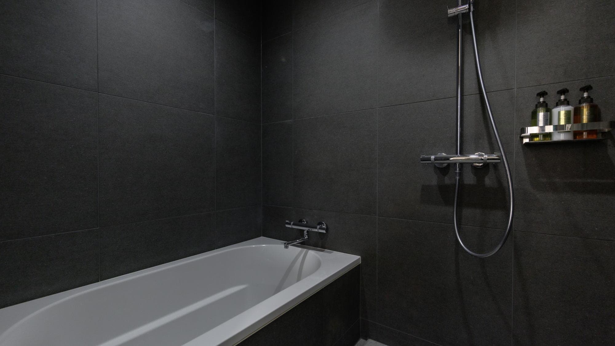 [Deluxe Corner Room] Bathroom