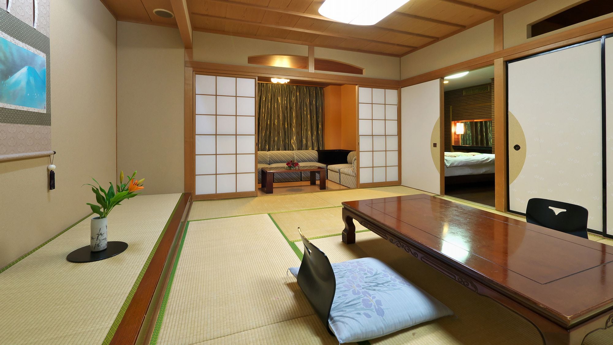 [Main Building] Guest Room * The spacious room is also recommended for staying in 3 generations.