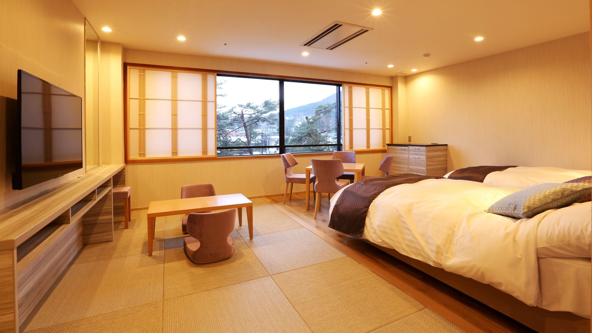 Main guest hall/comfort Japanese-Western room *Example