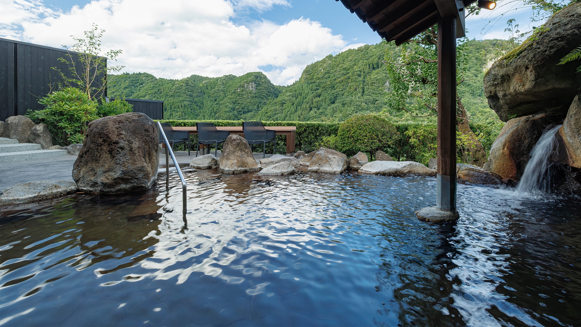 Reopening in July 2024: The large hot spring bath "Seijyuku" open-air bath