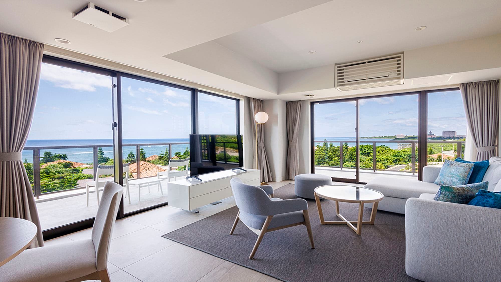 [Deluxe Corner Suite (60 square meters/2nd-4th floors) <Oceanfront>]