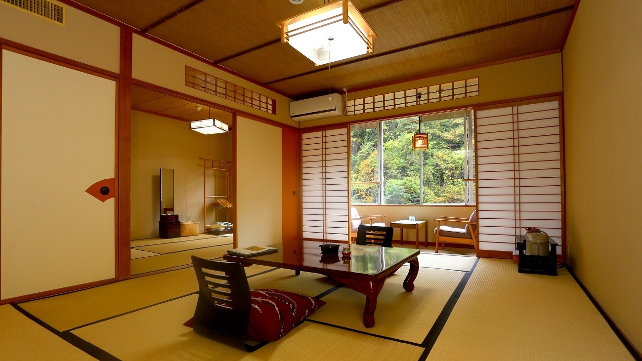 ■ Phòng Early Fern/Phòng Wakaba: Phòng theo phong cách Nhật Bản với 10 tấm chiếu tatami, phòng bên cạnh với 6 tấm chiếu tatami