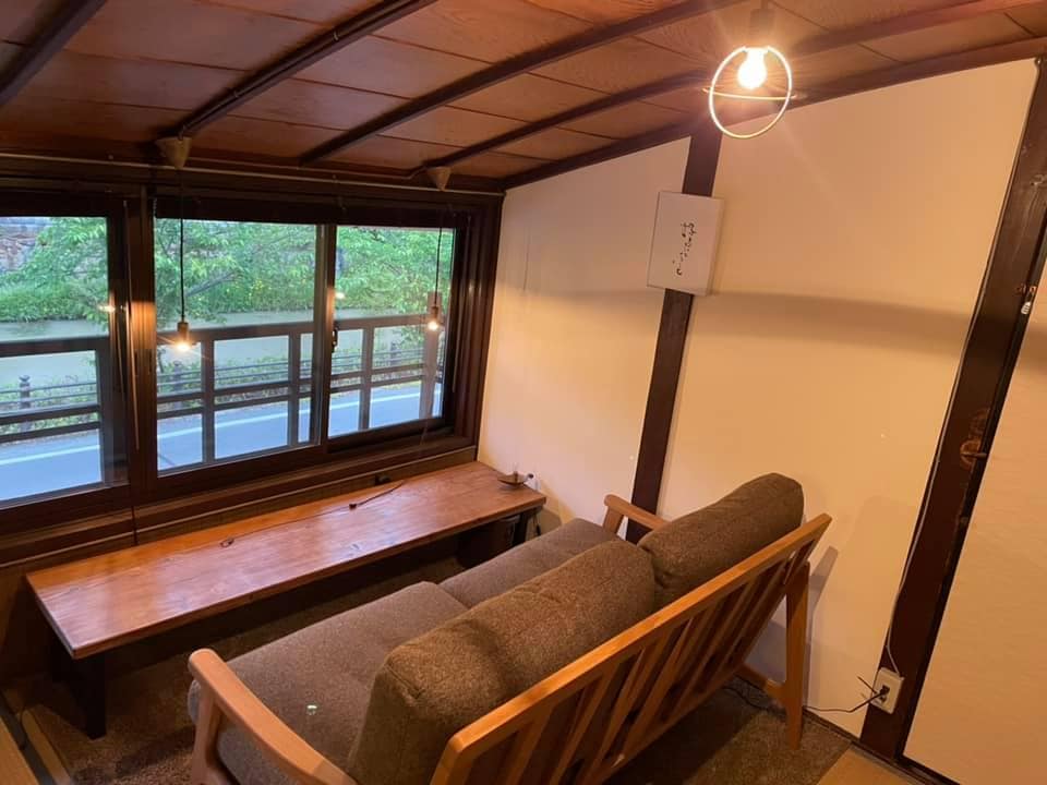 Kamar tamu di lantai dua