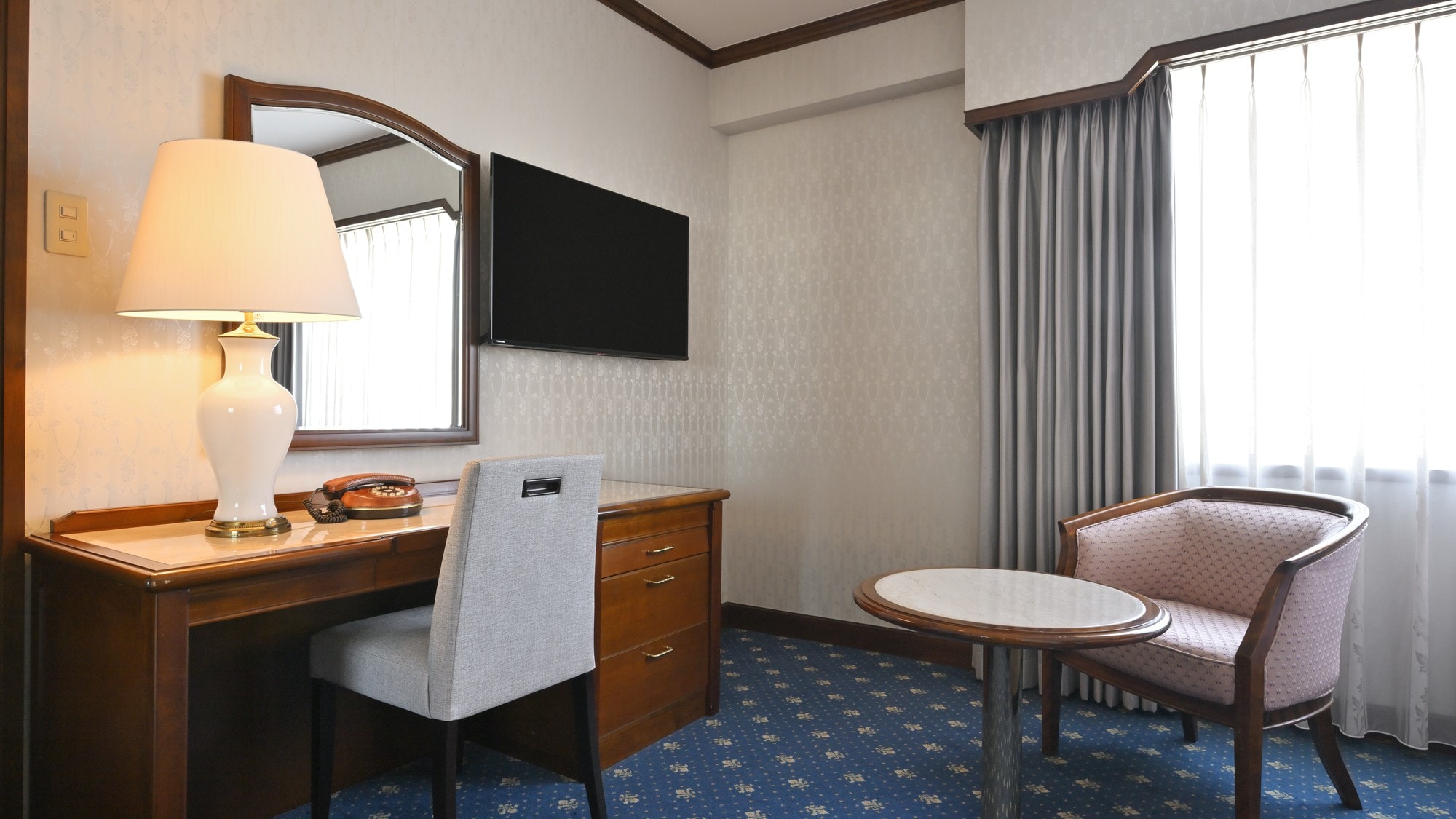 ■Main Building Suite A suite room that promises a different time than usual in a space full of tradition and history.