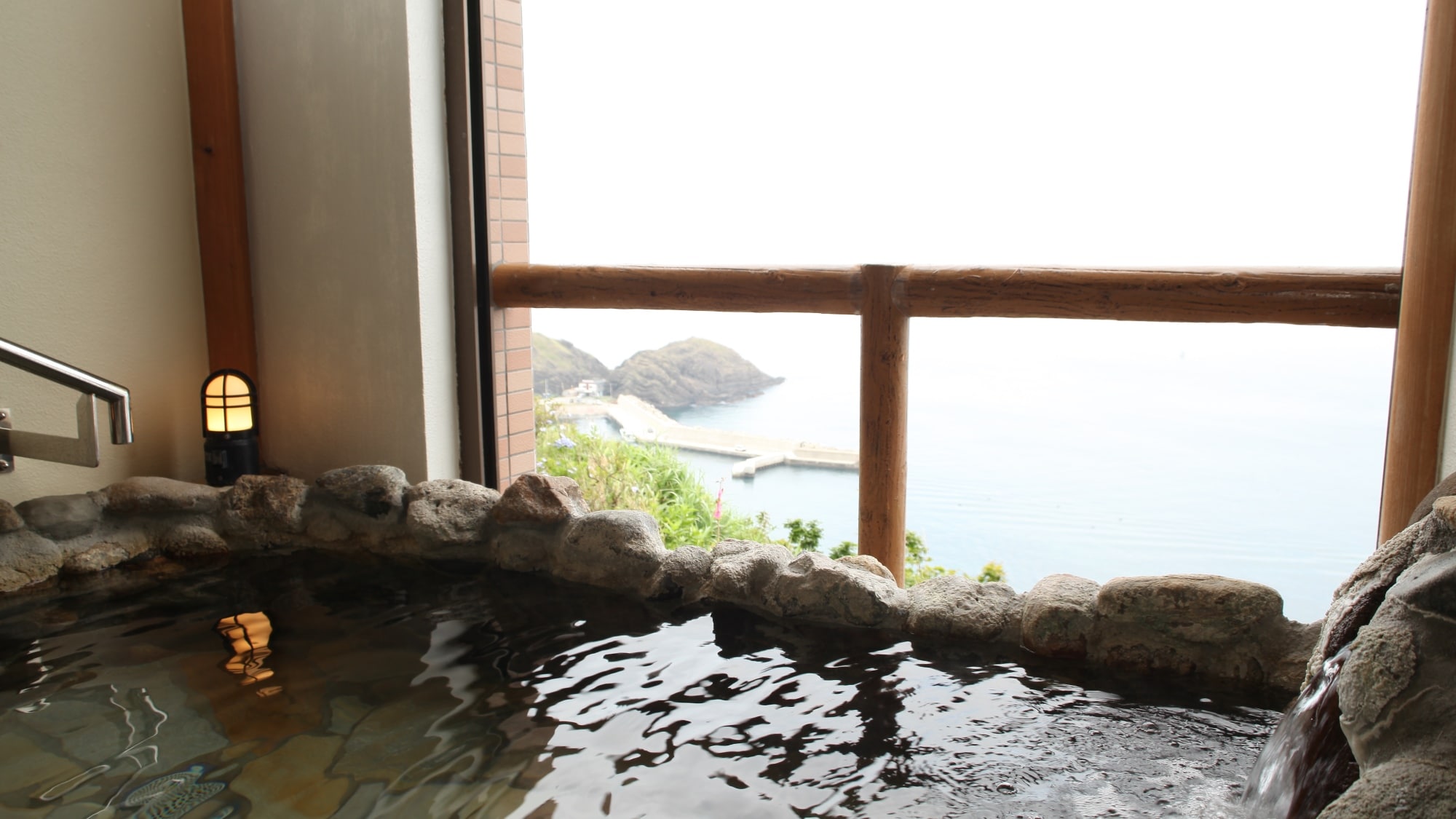 露天浴池和津轻海峡