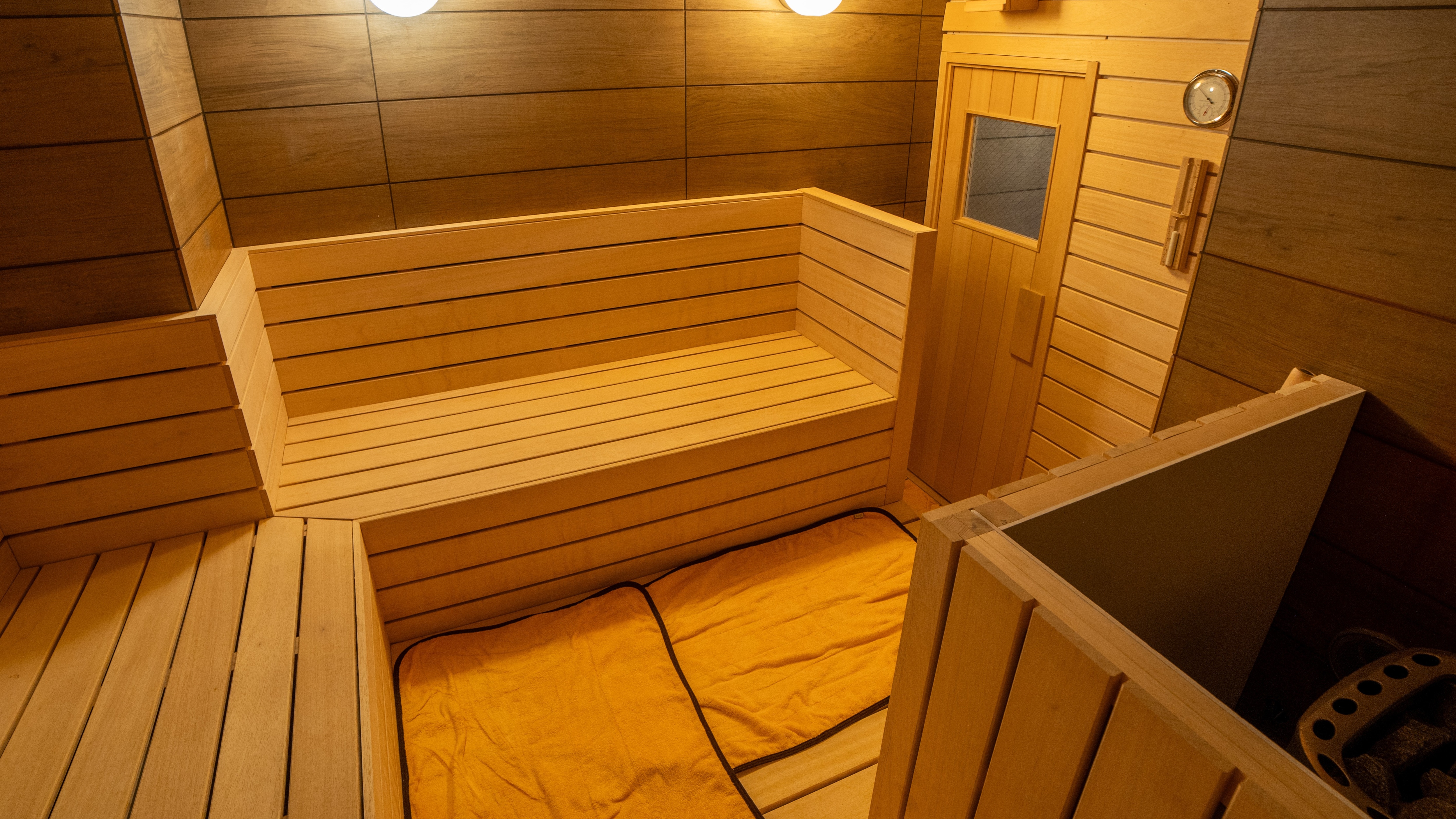Authentic dry sauna | Men's bath