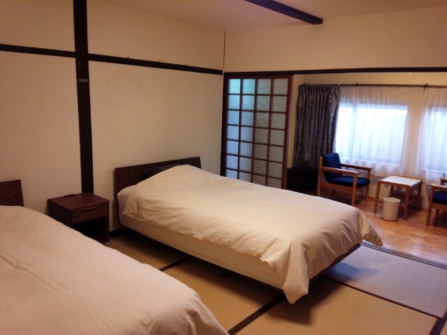 1st floor bedroom (2-3 people) Non-smoking