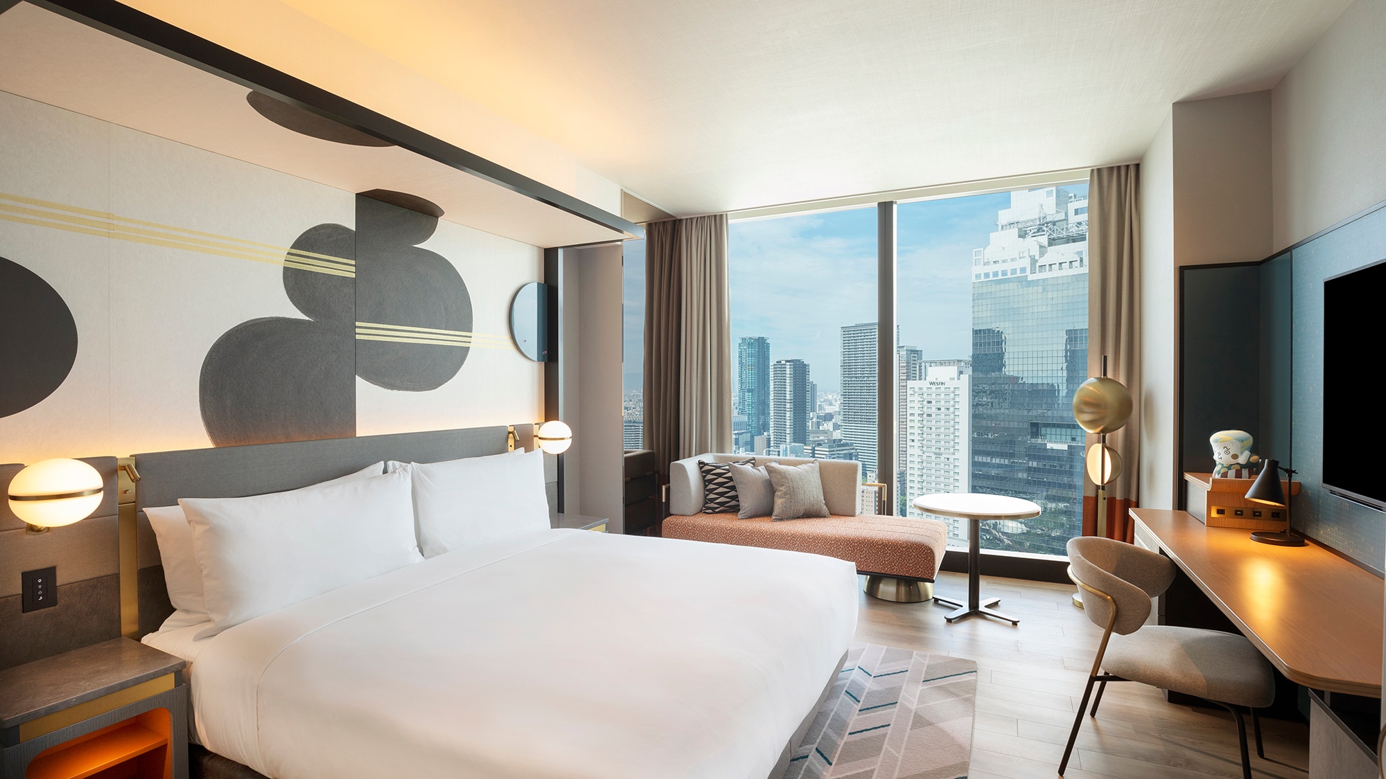 Canopy Room (King Bed)