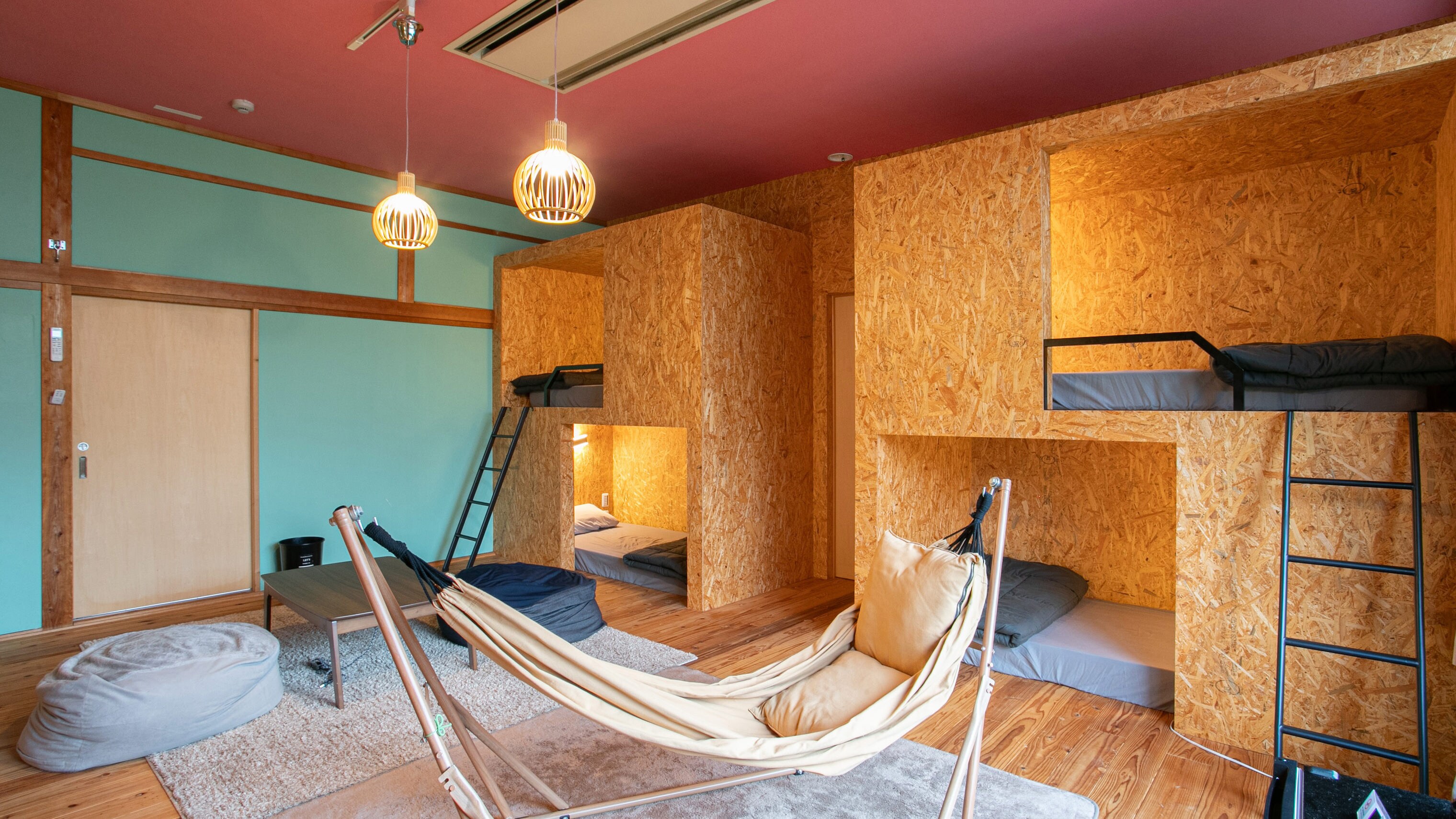 Family room: Shared bathroom (maximum 8 people)