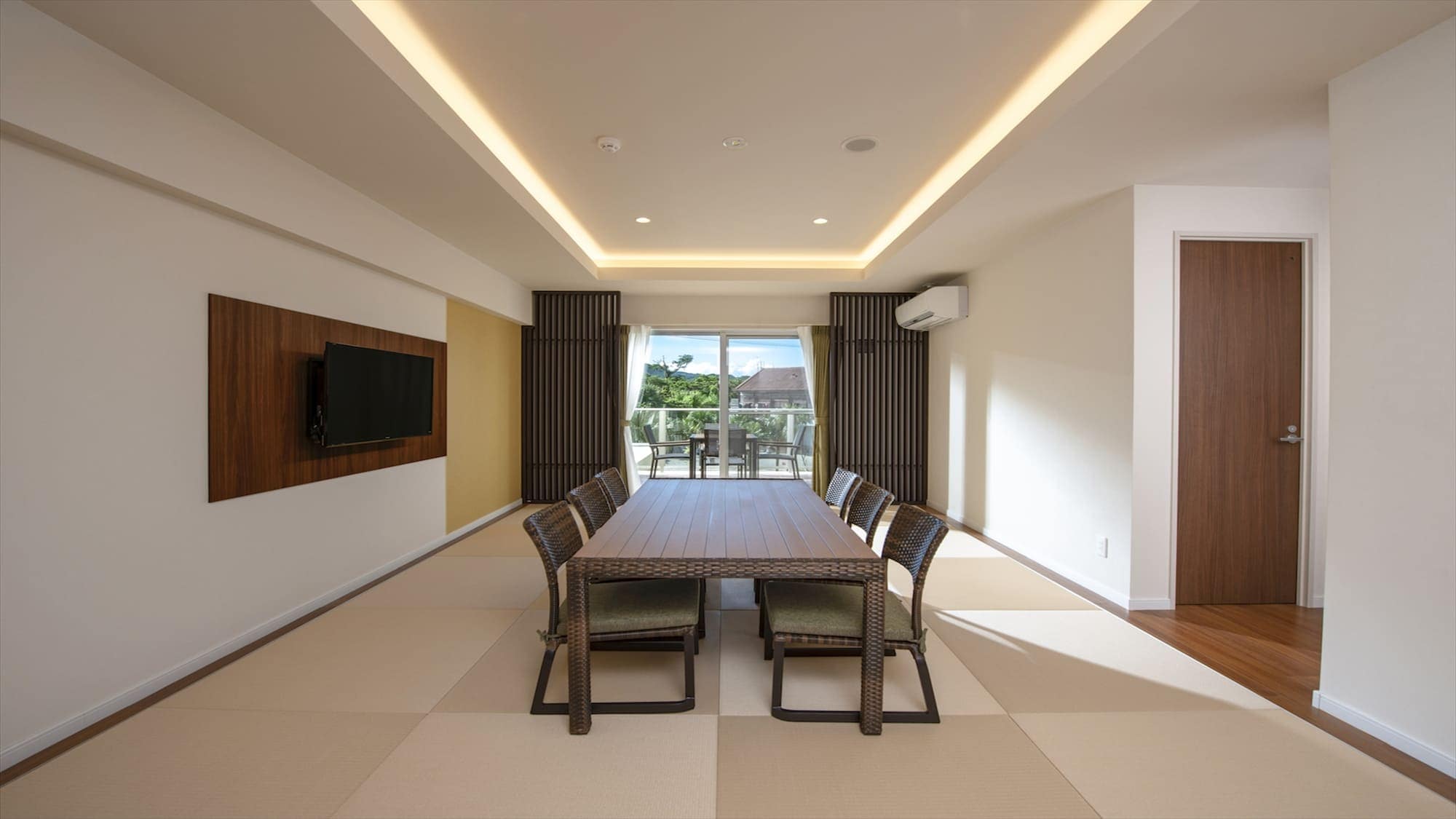 [Moderate barrier-free room] Living room and bedroom