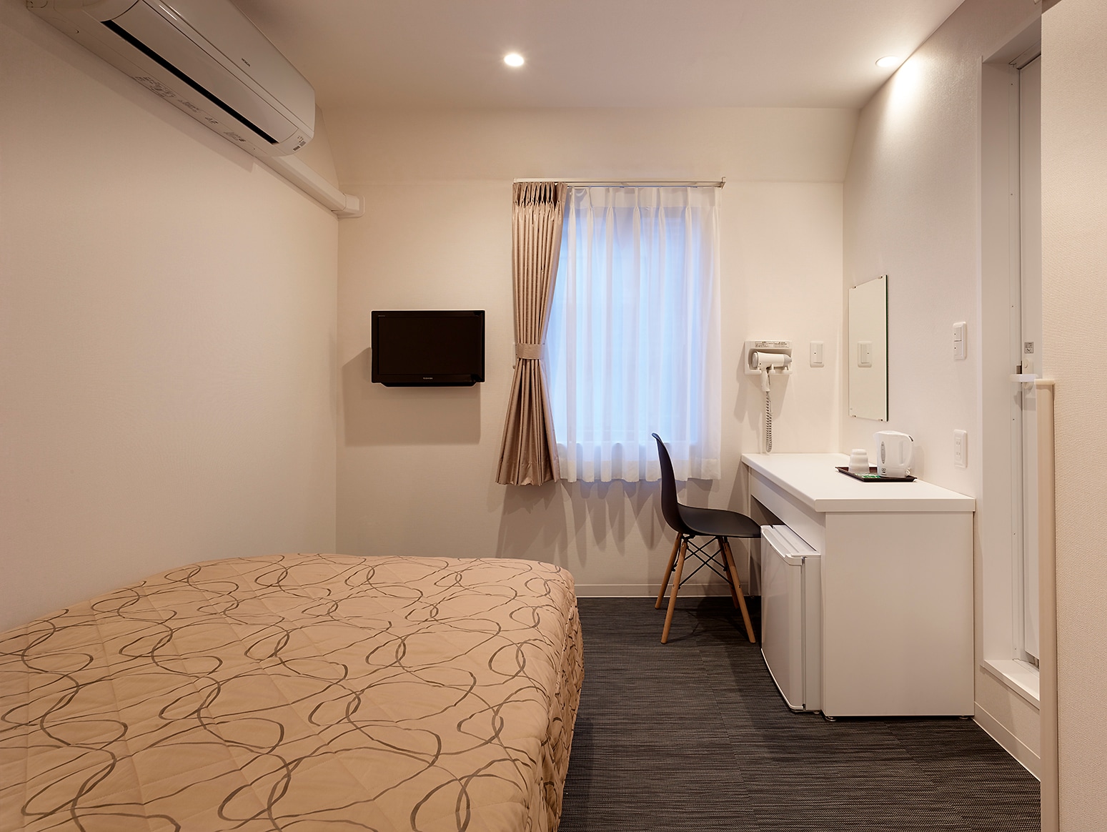 semi double room