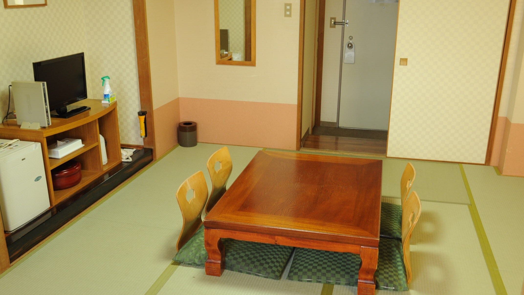 ◆Japanese-style room (8 tatami mats)