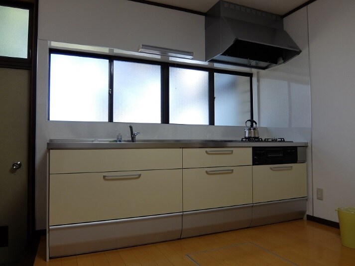 Wastafel & kompor dapur