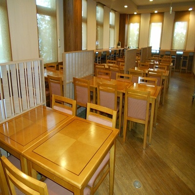 早餐和晚餐餐廳場地