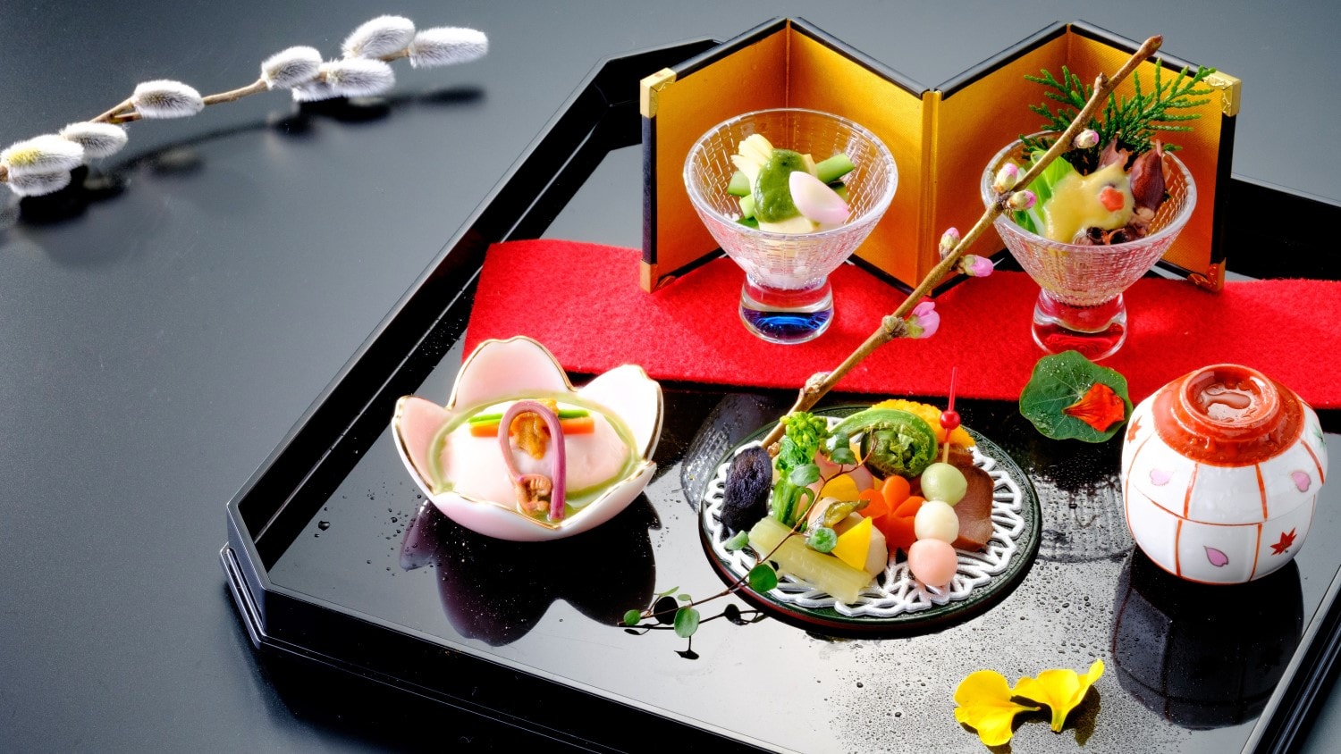2022 年春季 - 每月懷石料理開胃菜（例如