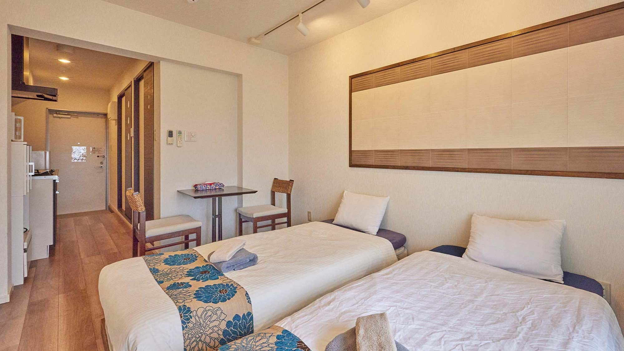 [Umikaze Superior Twin] A one-room type room with two beds.