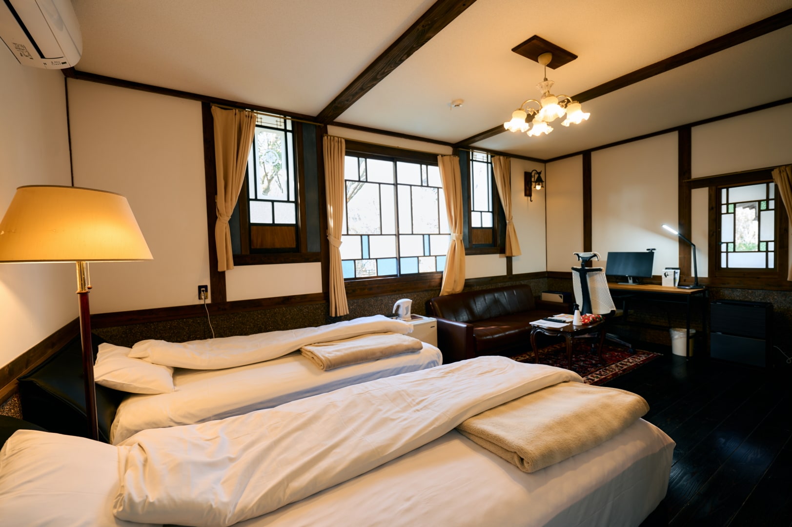 An example of a guest room