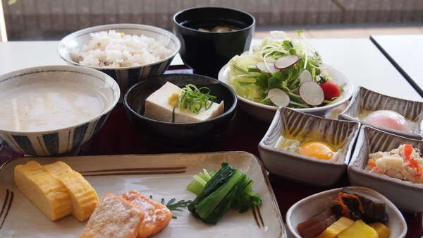 GR: Breakfast is a delightful buffet style ★ Supporting a healthy day) ②