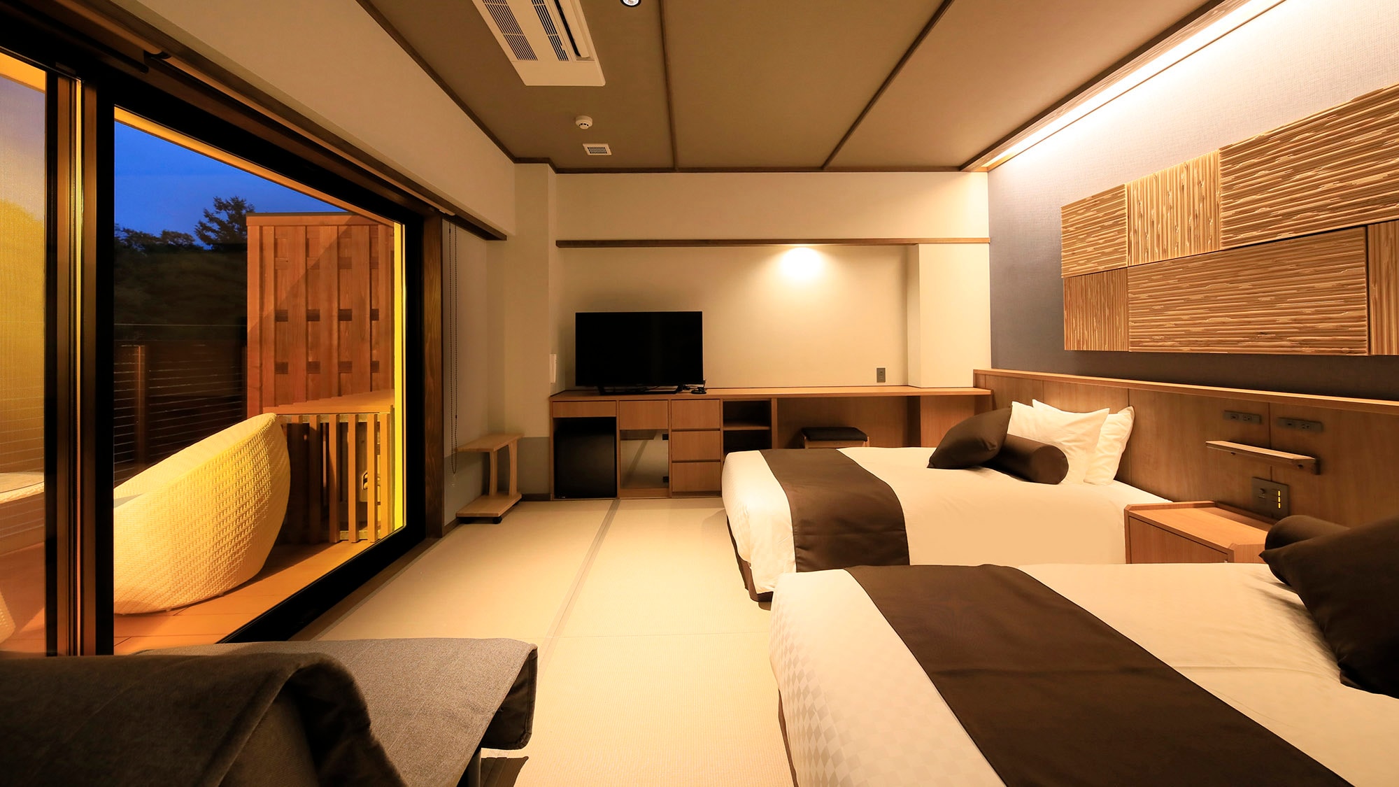 [Saiun/Souten] Modern Japanese-style room with open-air bath