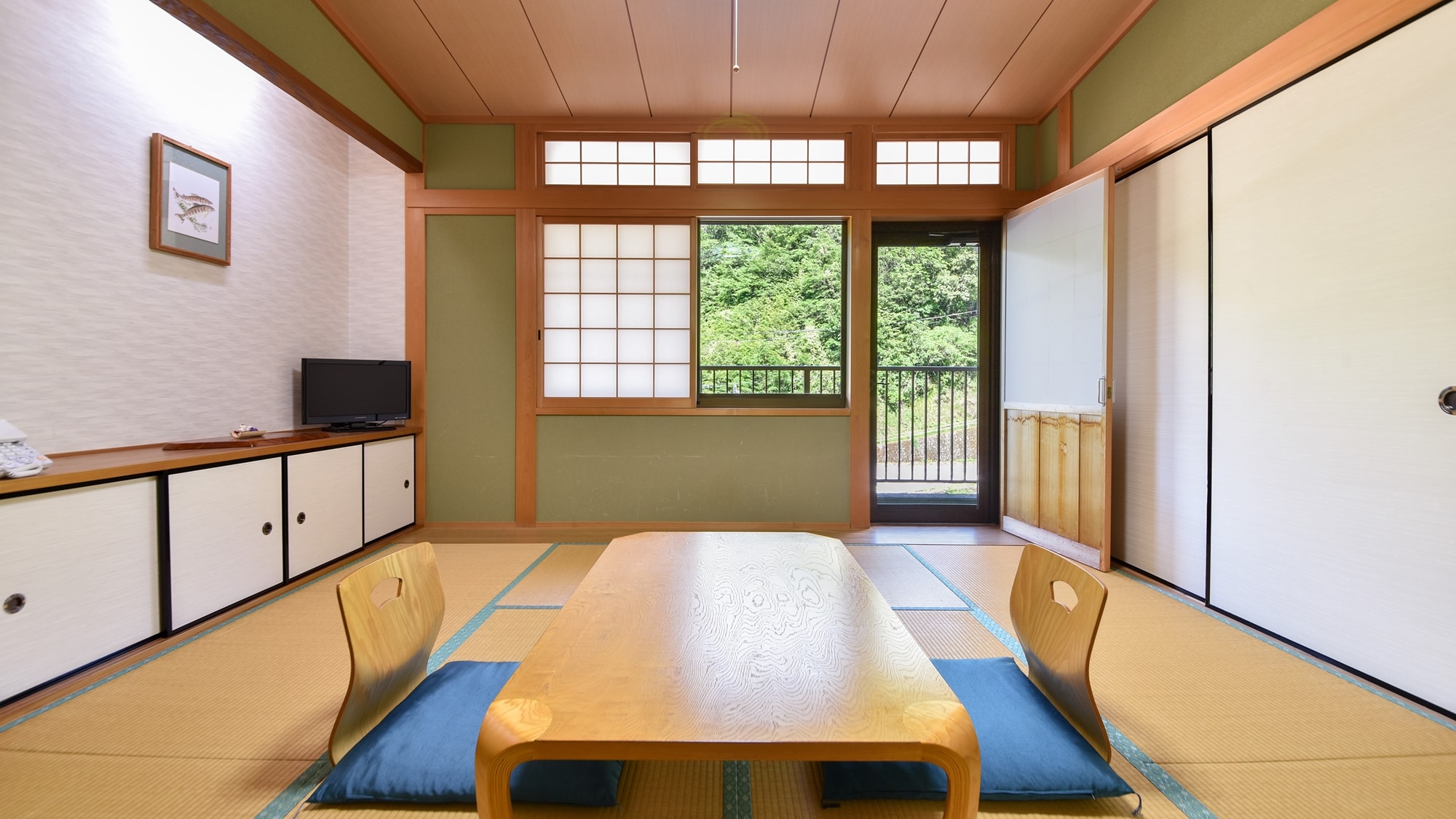 *[Contoh ruangan bergaya Jepang 8 tatami] Ruangan bergaya Jepang yang menenangkan terbuat dari cemara dari Ryujin.