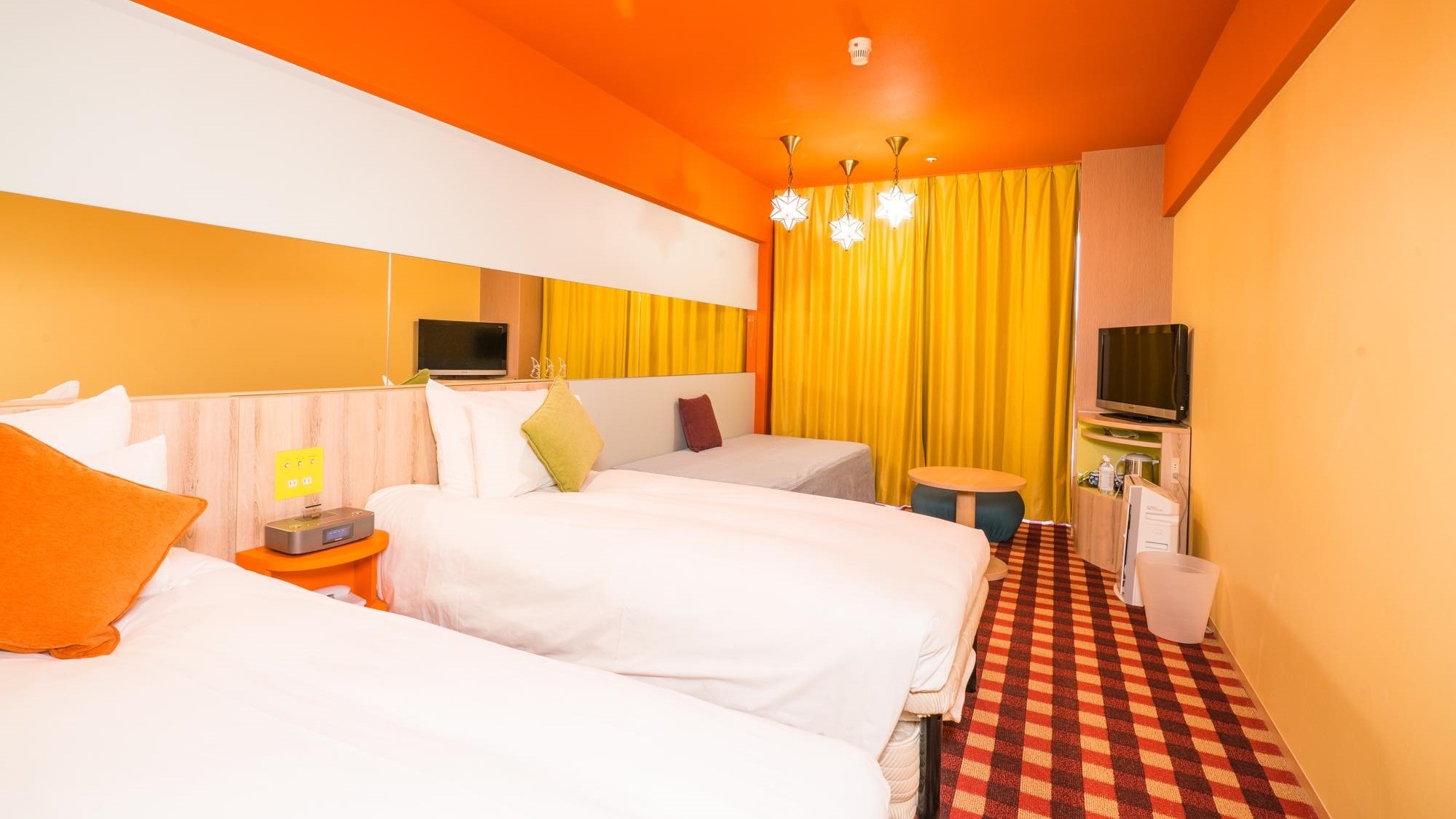 Building No. 6 Yu ROOM Mirror Non-smoking (Slope debut)