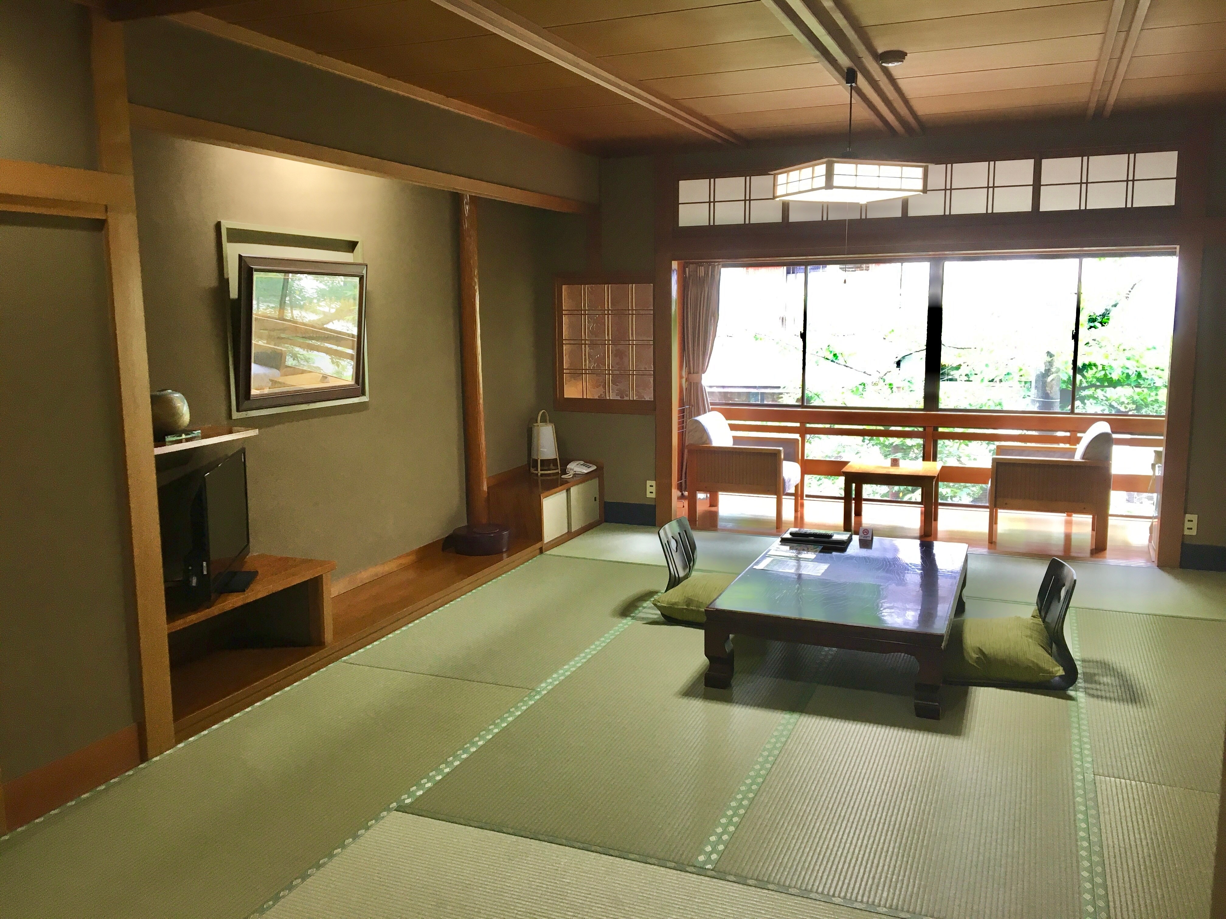 Regular guest room 12 tatami mats, an example