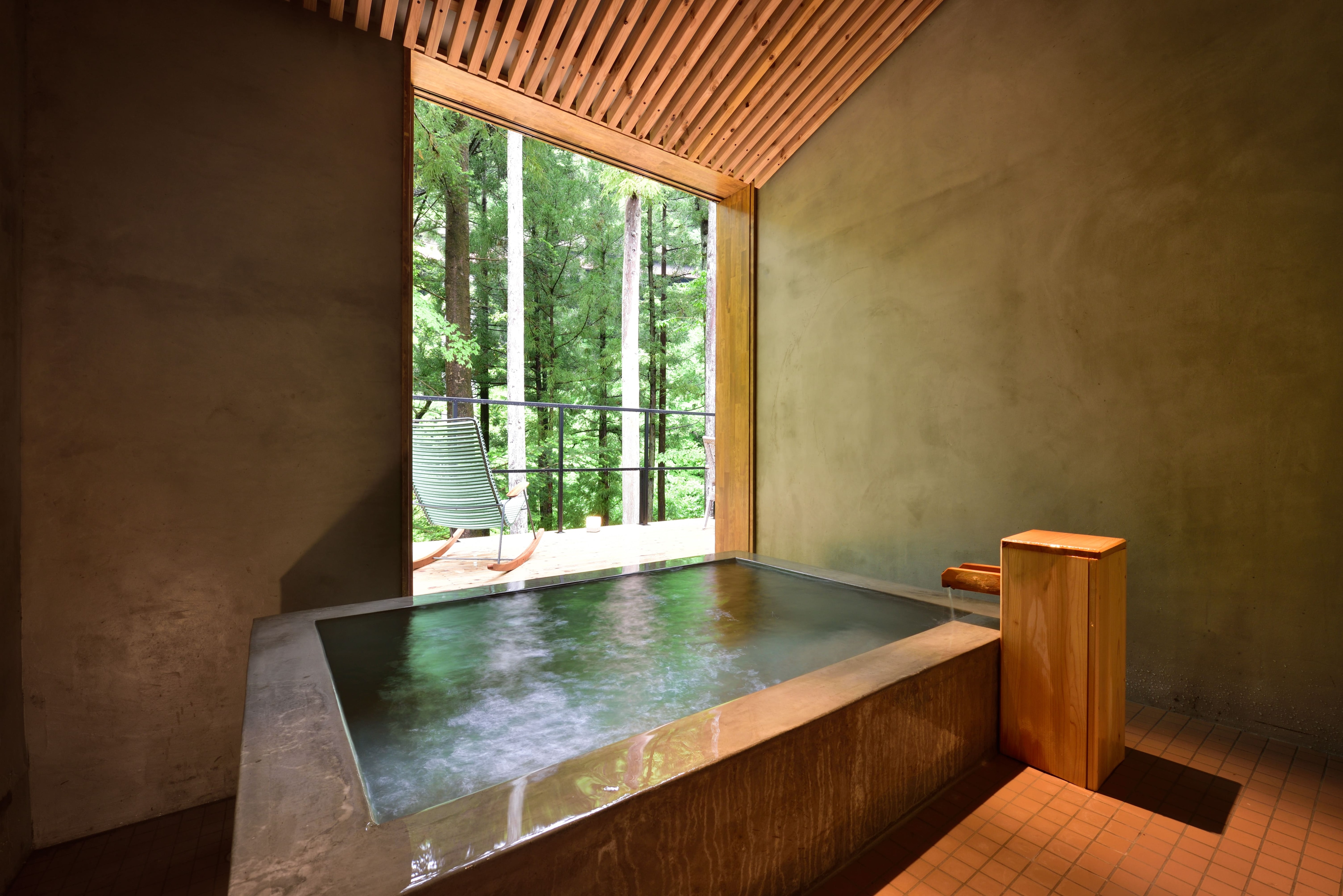 Hot Spring: Brown Premium: Summer