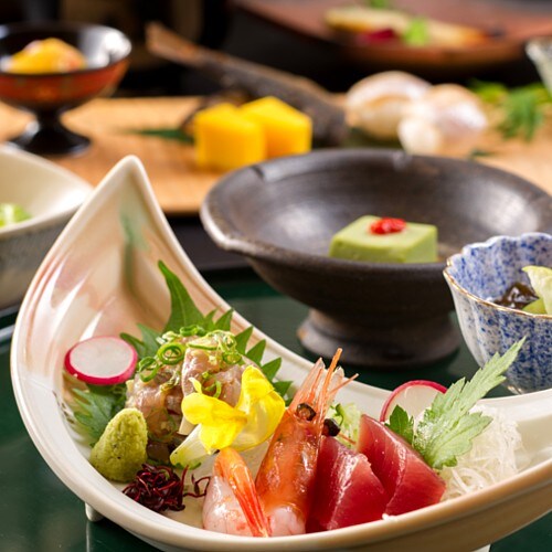 Cuisine: Kaiseki "Going Over Amagi" Take