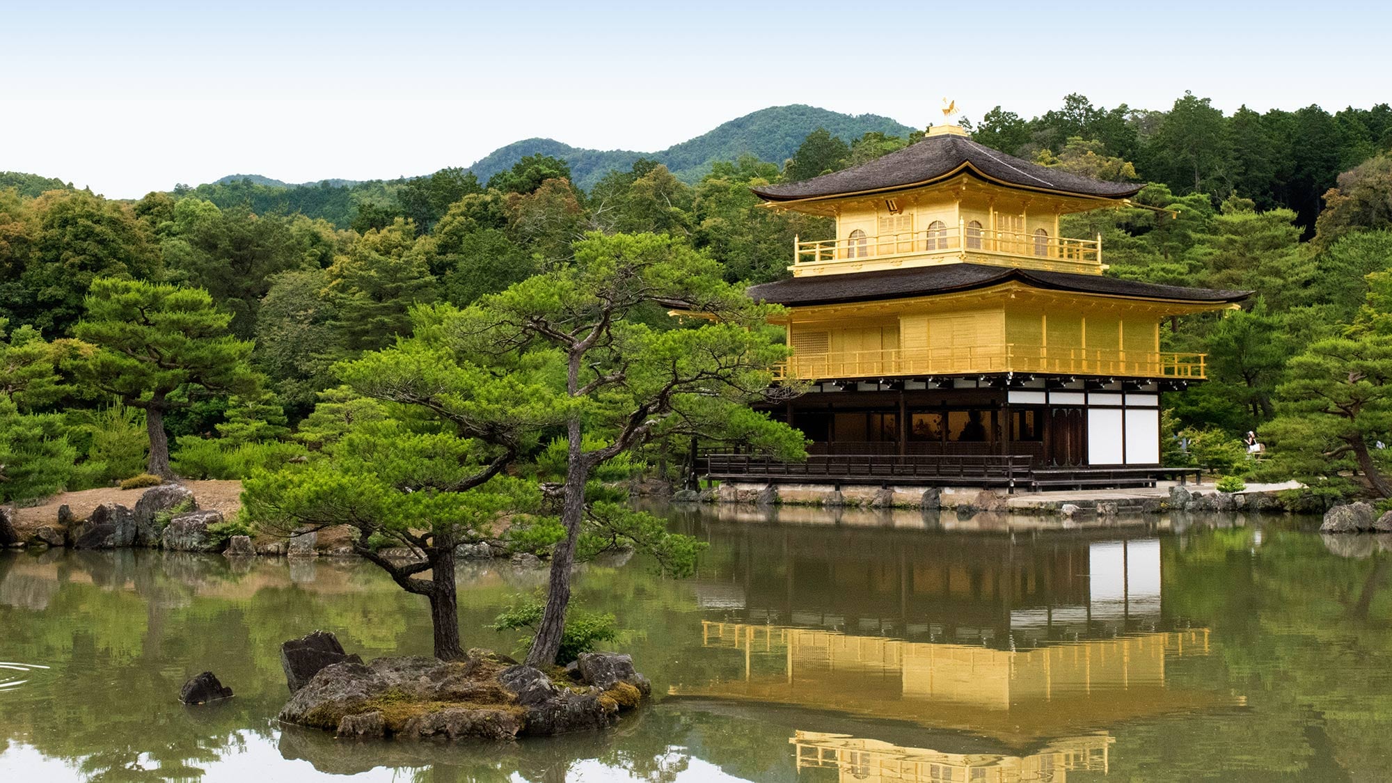 ・ A 3-minute walk to Kinkakuji, a tourist attraction that represents Kyoto