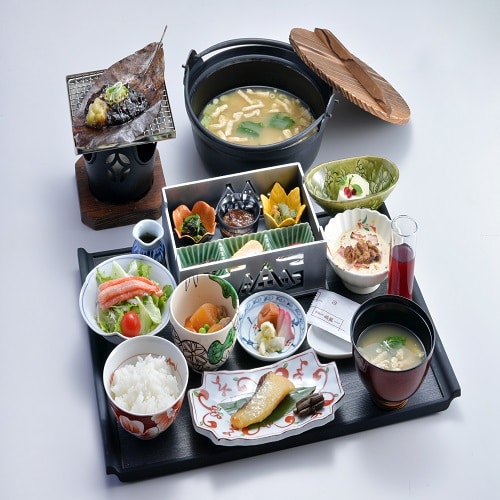 [早餐示例]以保葉味噌為中心的日式套餐