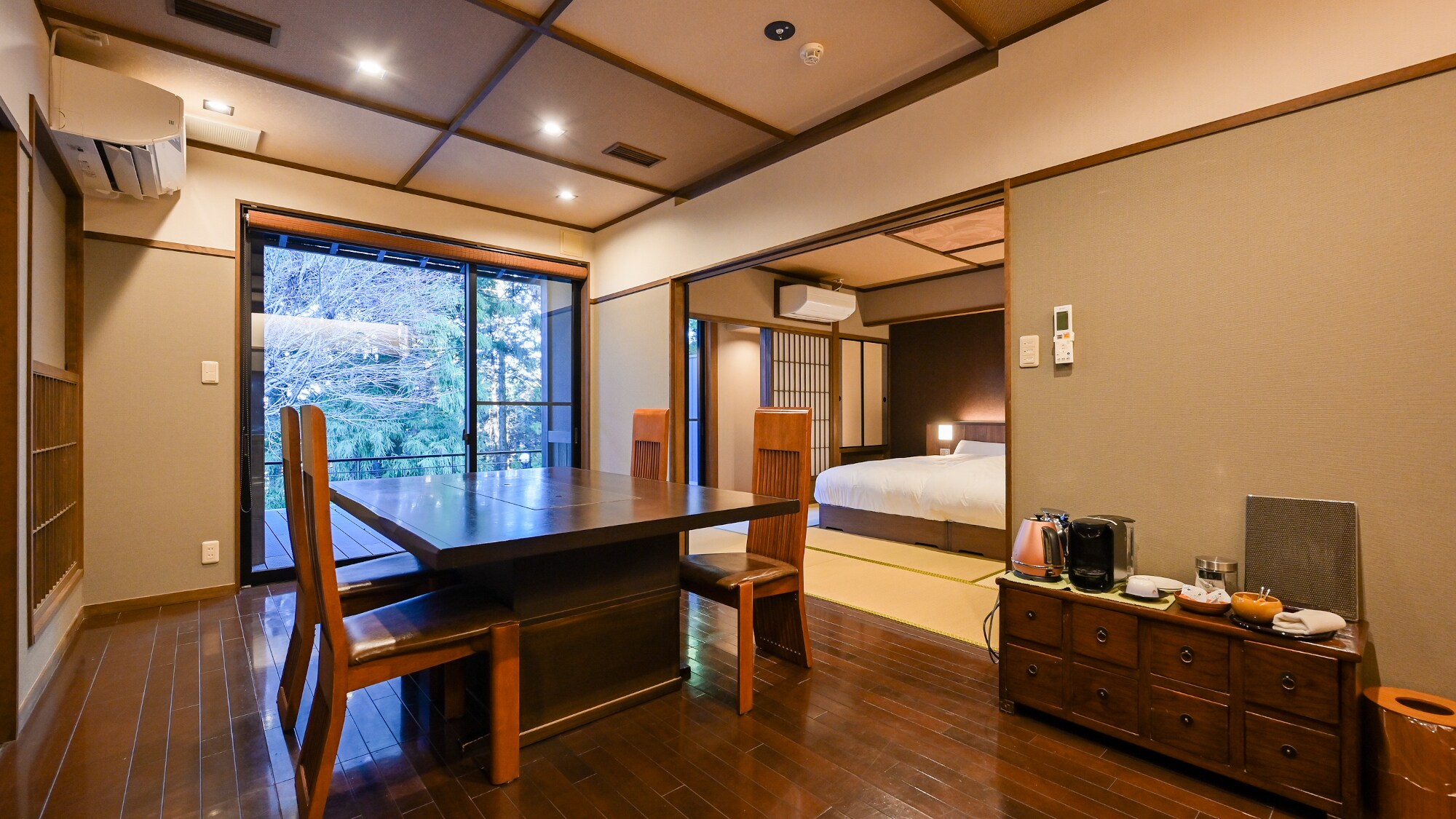 ประเภทห้องรับประทานอาหาร [Tsurubami] สูบบุหรี่