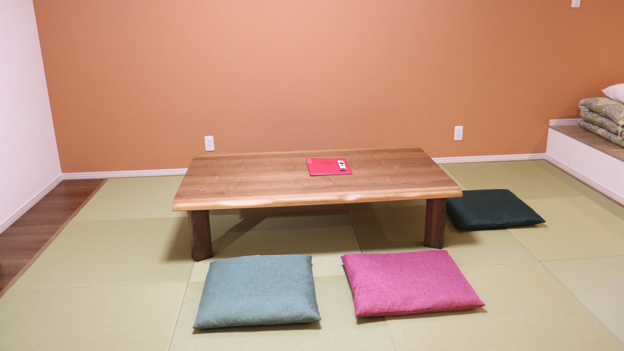 ・[Kamar Tamu/Rosemary] Rasakan kehangatan tikar tatami dan nikmati waktu bersantai untuk menenangkan pikiran dan tubuh Anda.