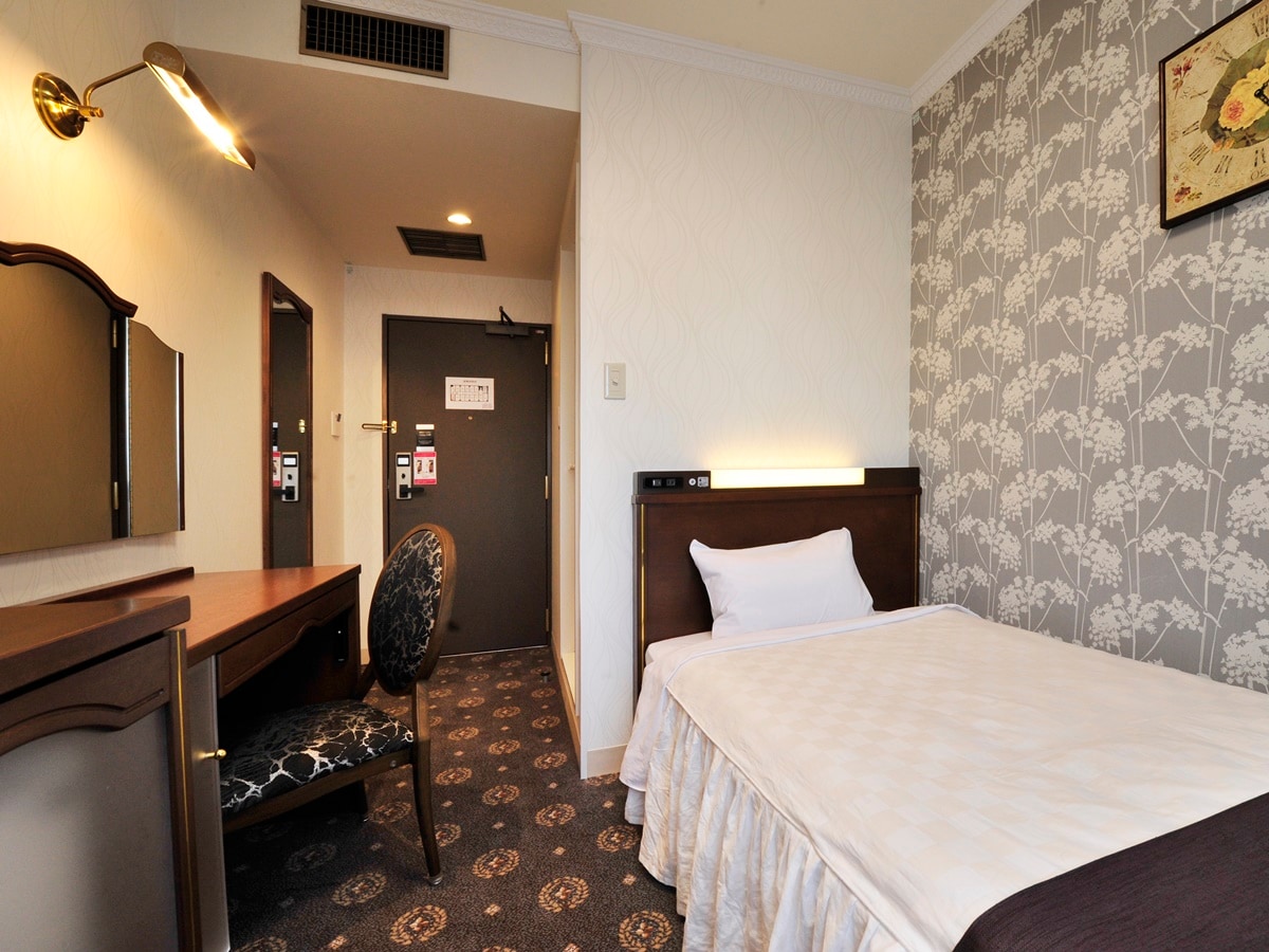 [Single room] Approximately 11 square meters in size, bed width 110 cm