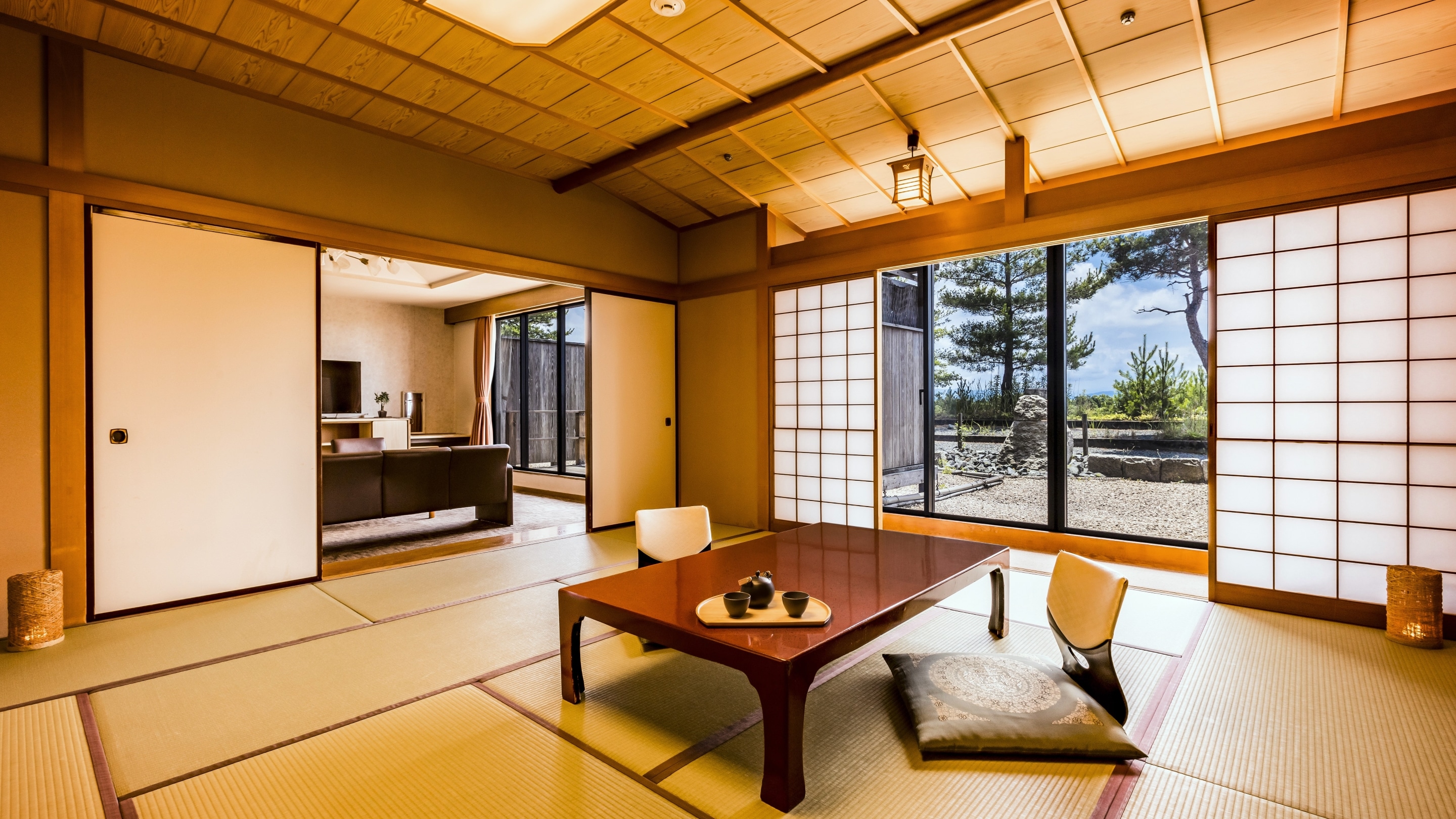 Superior Japanese-Western room with open-air bath *Example of guest room