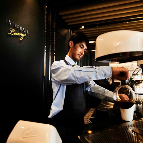 [Intergate Lounge] Please spend a relaxing time while tasting delicious local coffee.