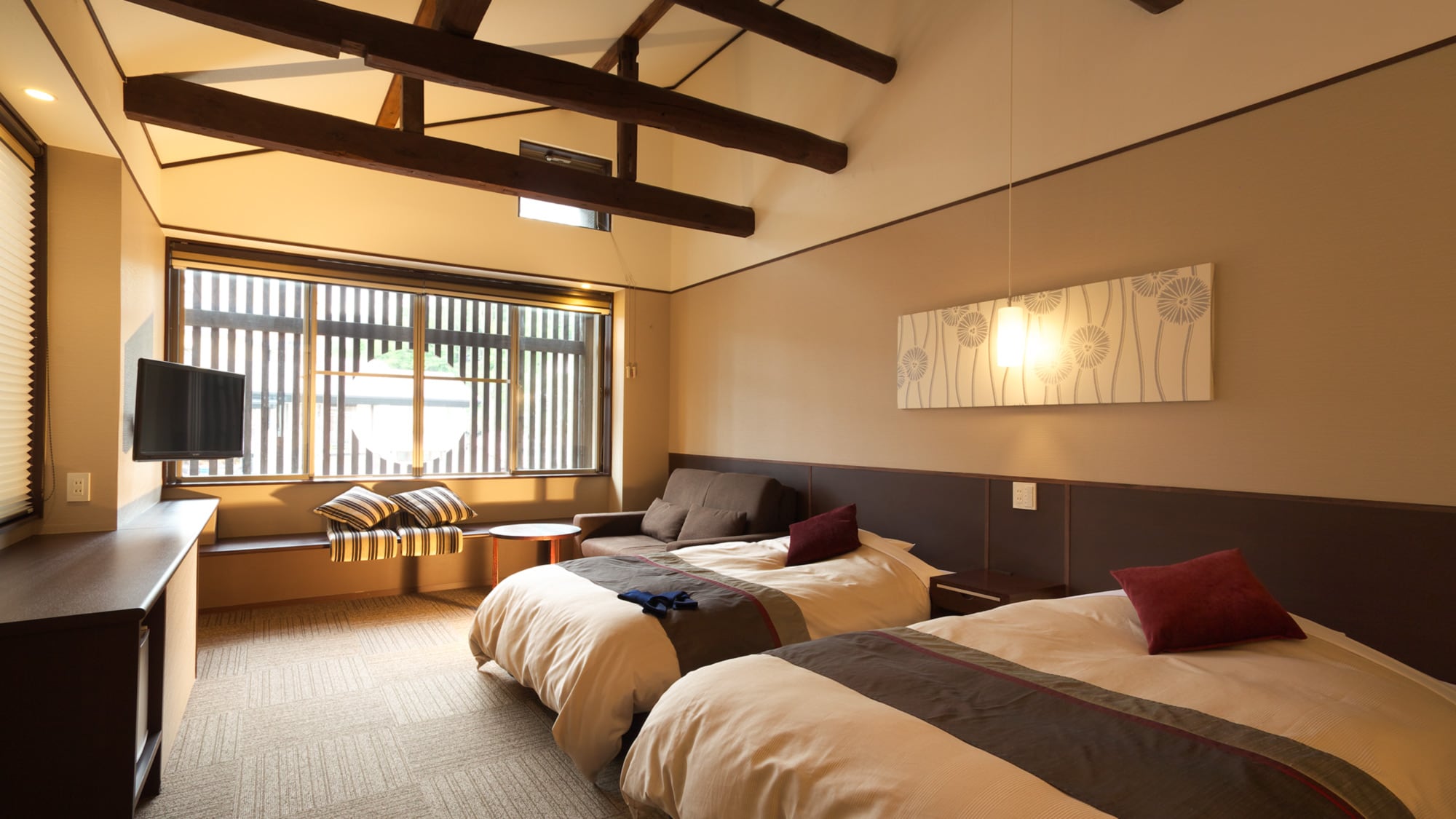 [Yubatake view guest room] A sofa bed will be provided for 3 people.